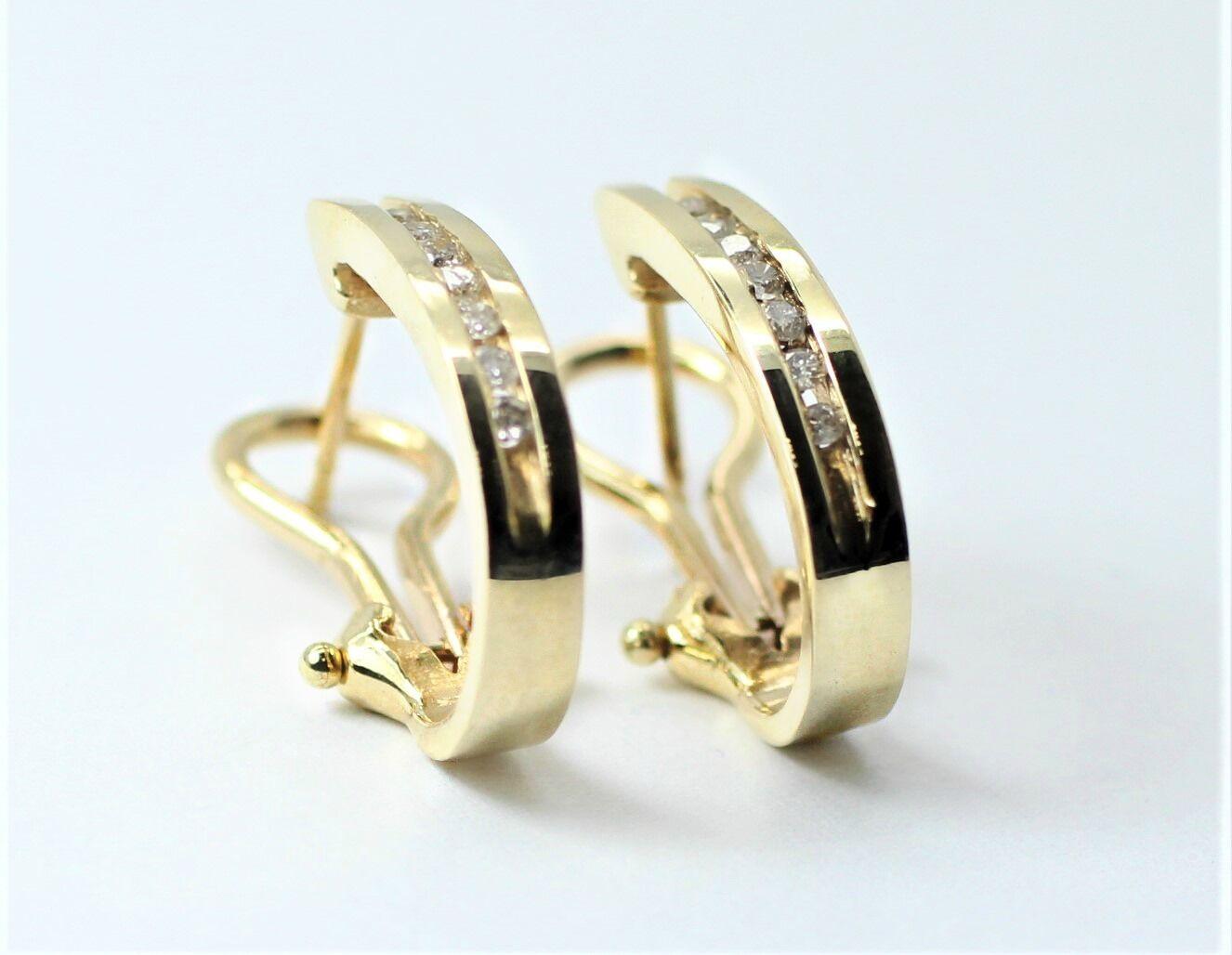 Contemporary 14 Karat Yellow Gold Diamond Huggie Earrings