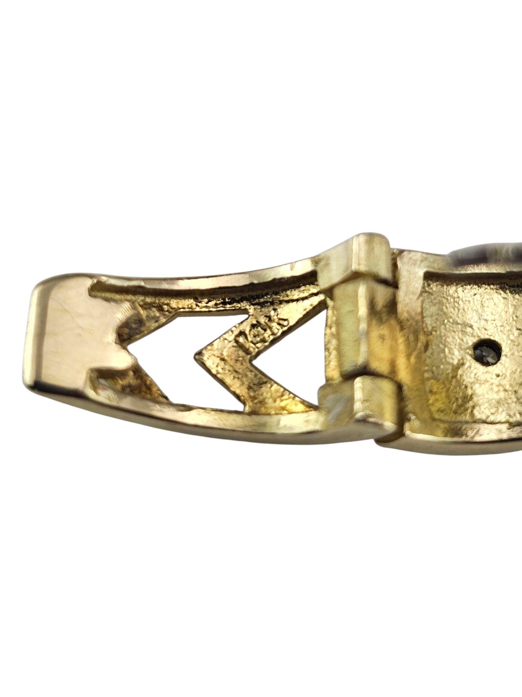 Boucles d'oreilles Huggie en or jaune 14K avec diamants #23637 Pour femmes en vente