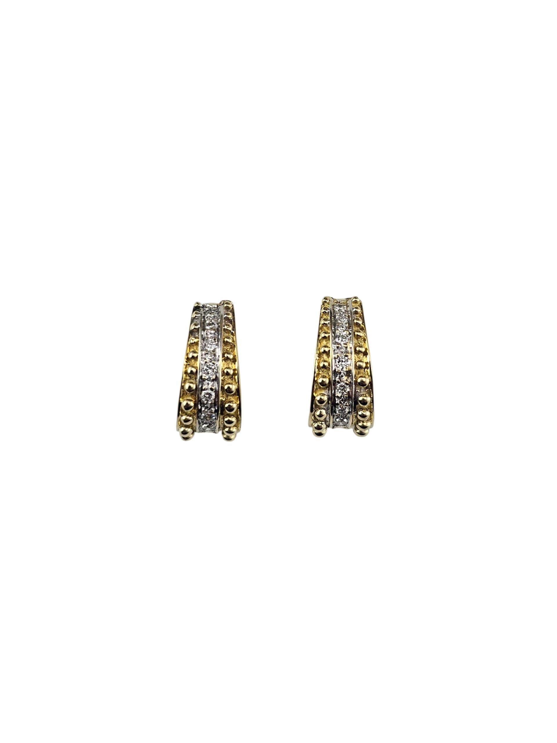 Boucles d
oreilles Huggie en or jaune 14K avec diamants #23637