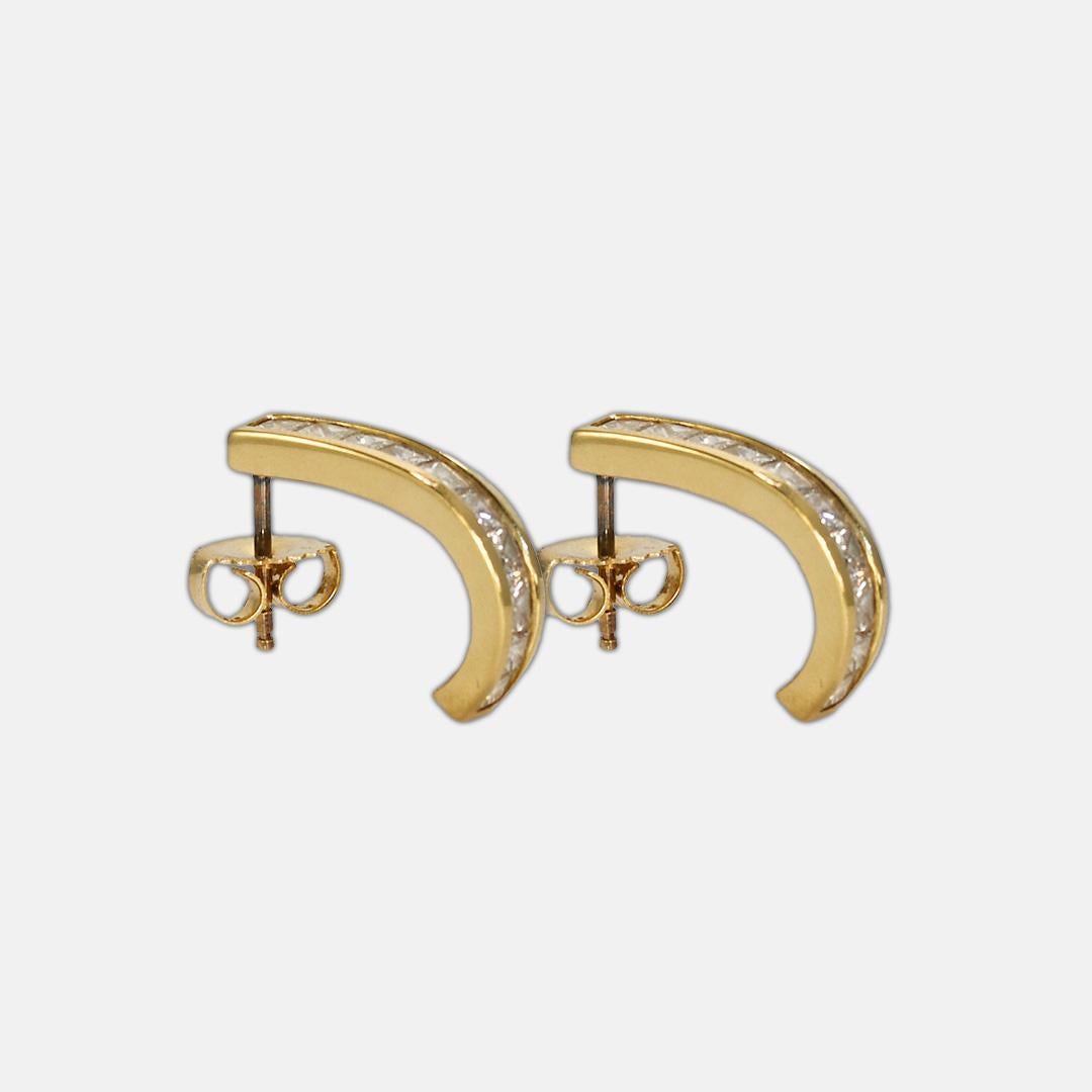 14K Yellow Gold Diamond J Curve Earrings 1.50 ct In Excellent Condition For Sale In Laguna Beach, CA