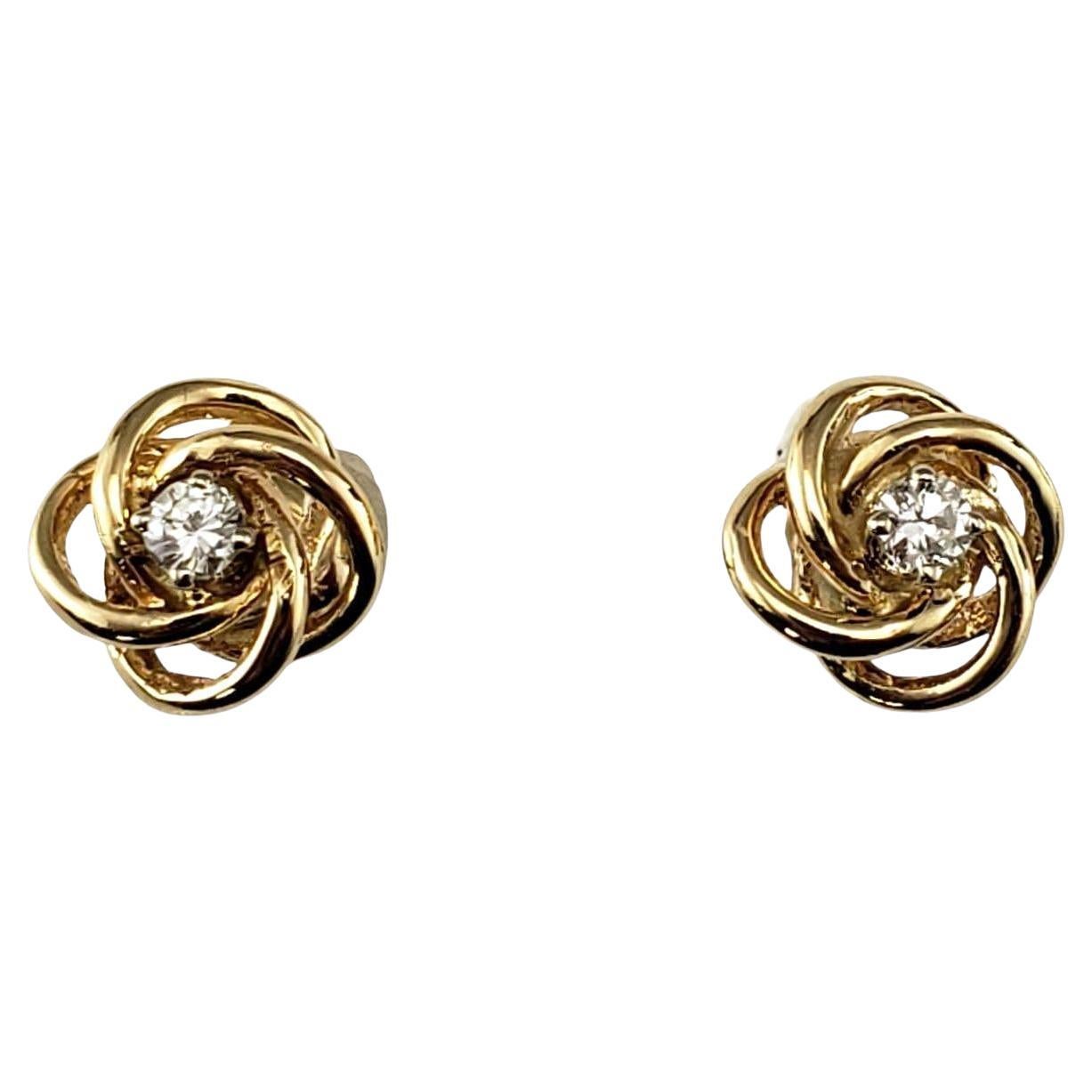 Orecchini con nodo di diamanti in oro giallo 14K #23520 in vendita