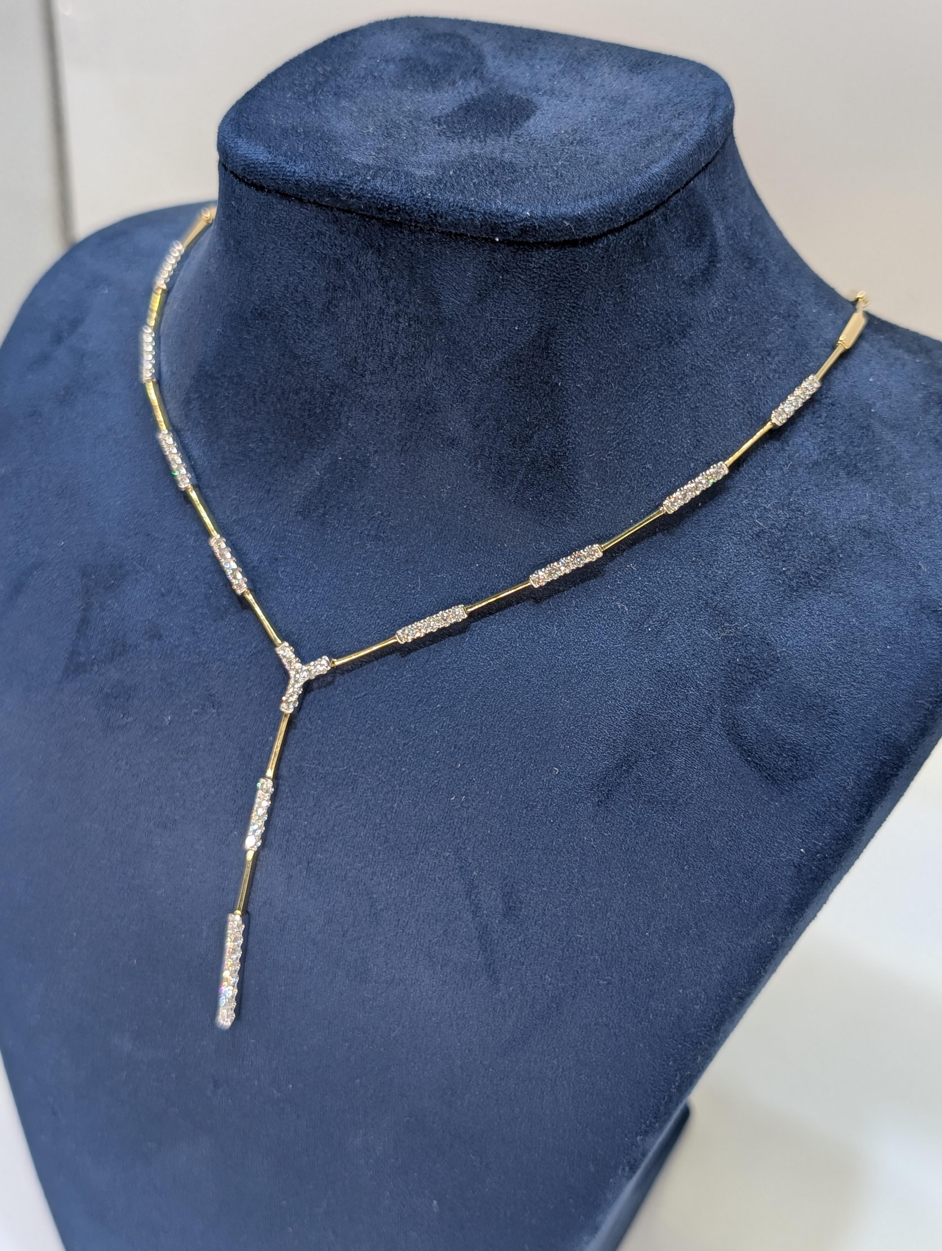 Round Cut 14k Yellow Gold Diamond Lariat Necklace For Sale
