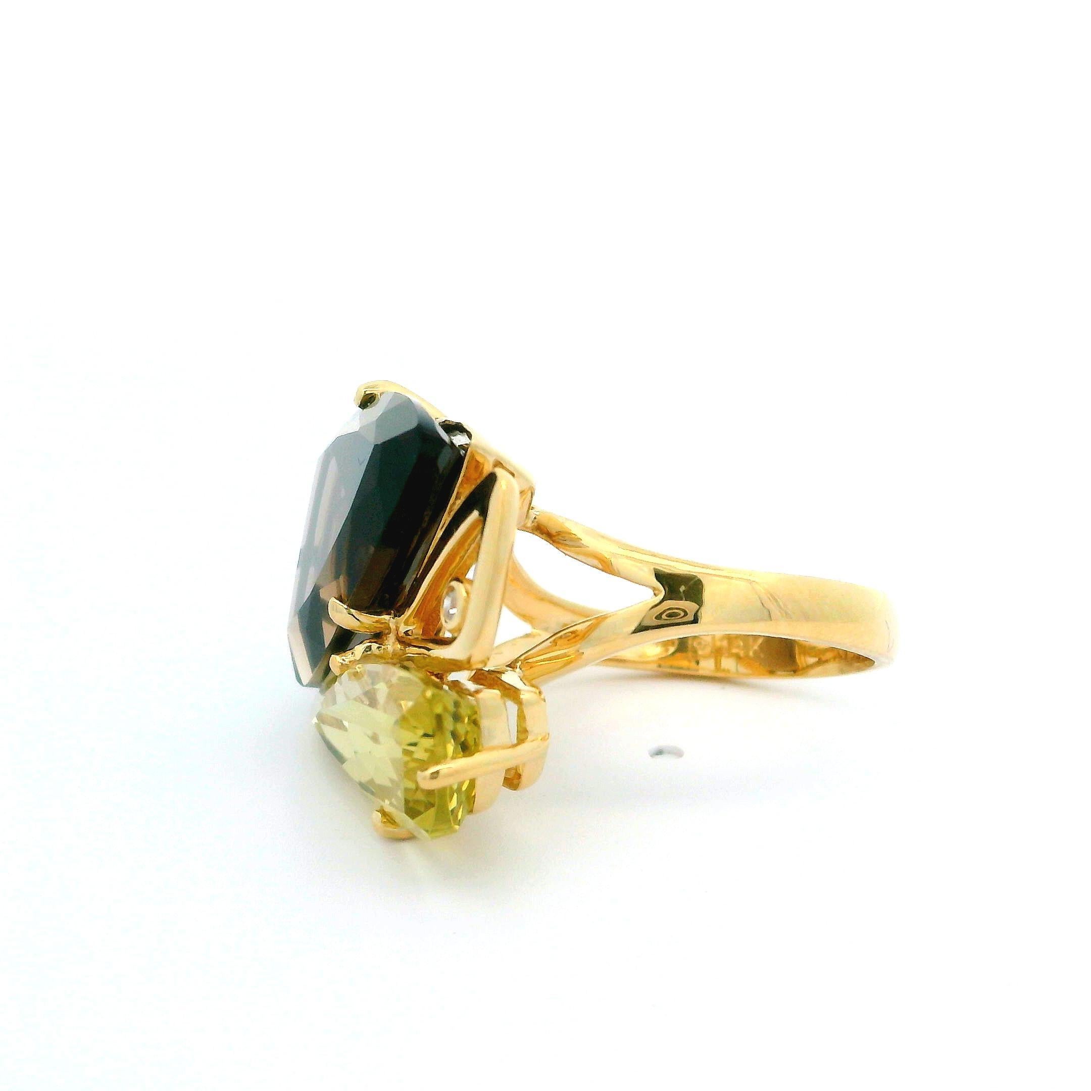 14k Yellow Gold Diamond Lemon & Smoky Quartz Modernist Handmade Cocktail Ring In Excellent Condition For Sale In Montclair, NJ