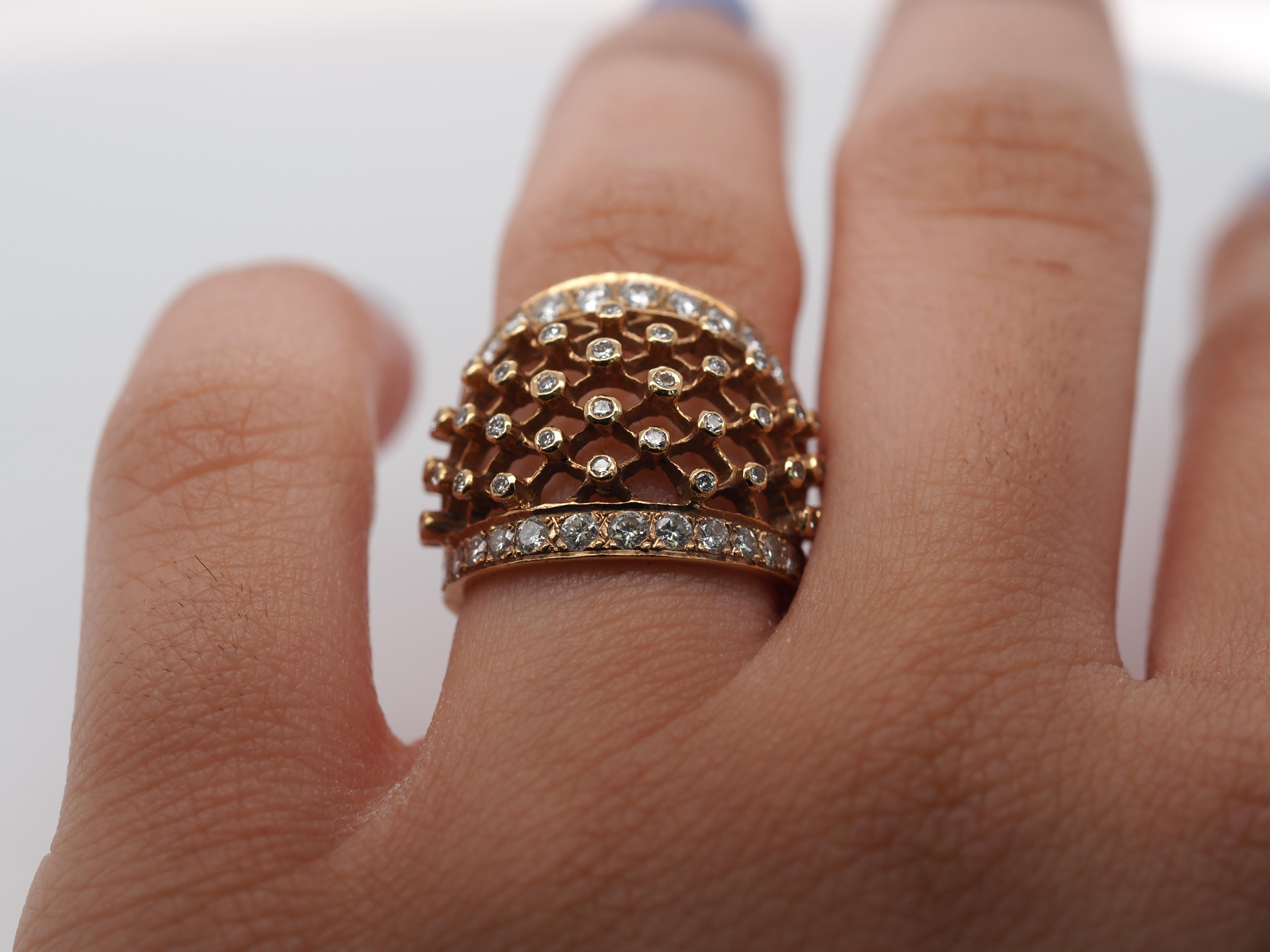 14k Yellow Gold Diamond Mesh Style Ring Band In Good Condition For Sale In Atlanta, GA
