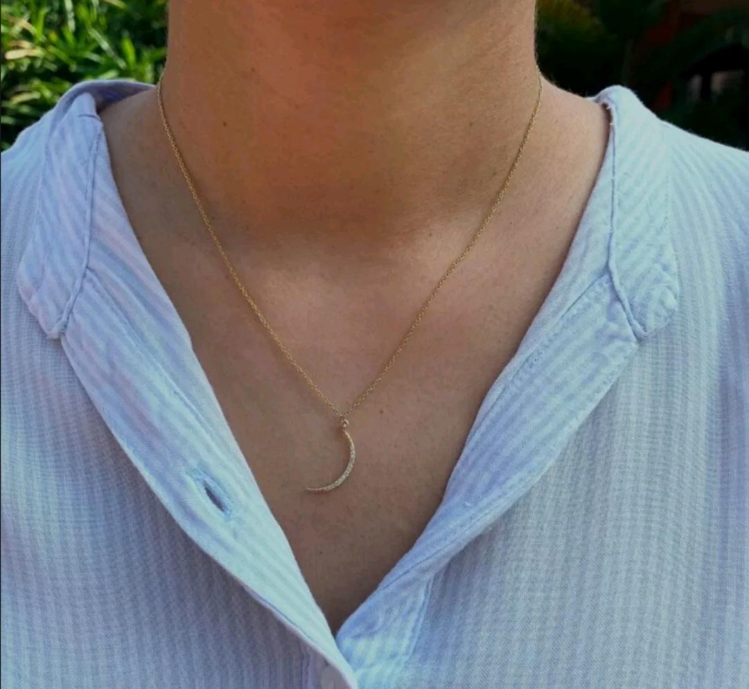 Collier minimaliste de lune en or jaune 14 carats et diamants pour femmes, cadeau deanniversaire

Poids total en carats
0.24 et moins
Poids brut
1.500 grammes environ
Poids d'or
1,488 grammes Approx.
Métal de base
Or jaune
Poids du diamant
0,06 ctw