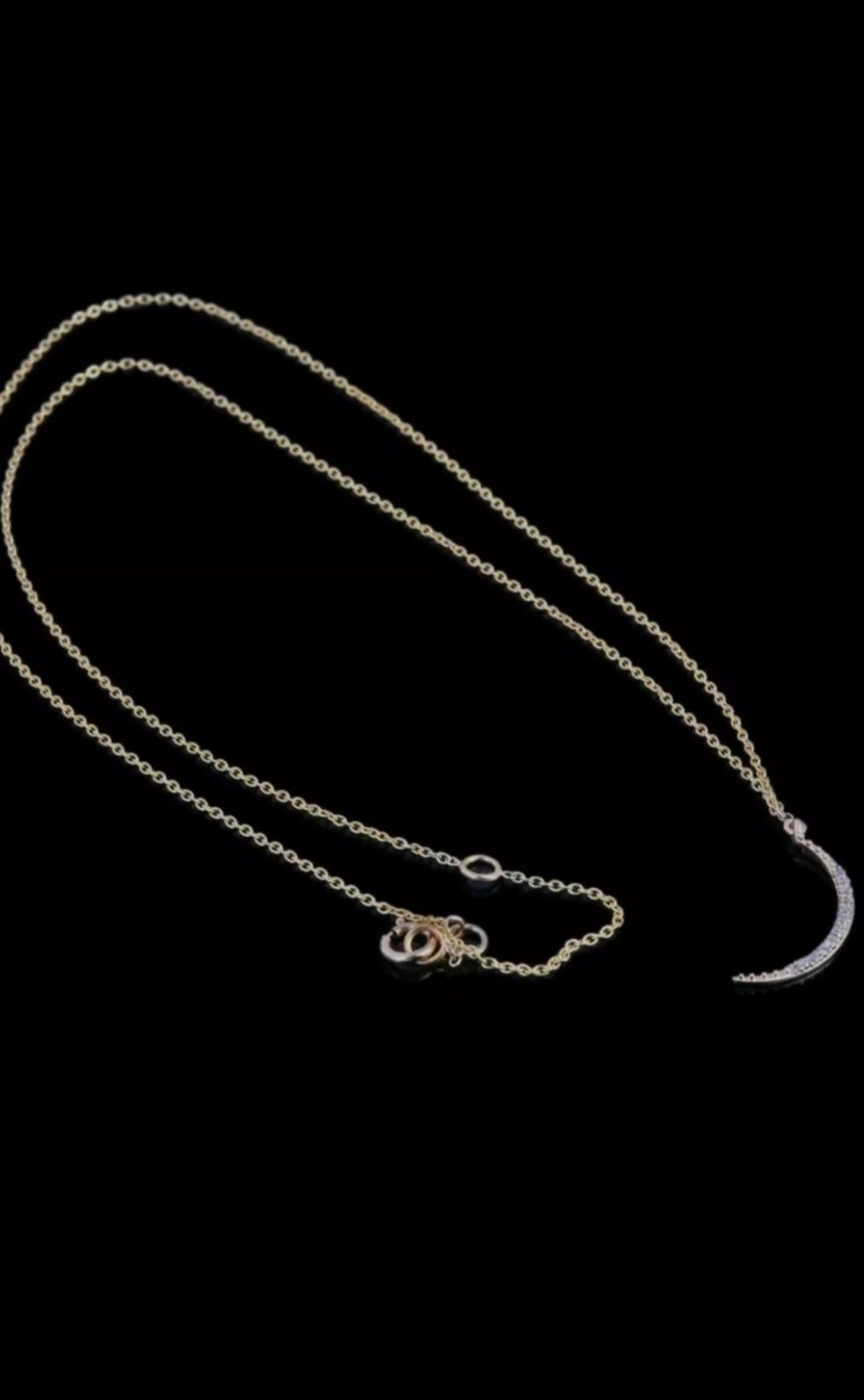Art déco Collier minimaliste de lune en or jaune 14 carats et diamants pour femmes, cadeau deanniversaire en vente