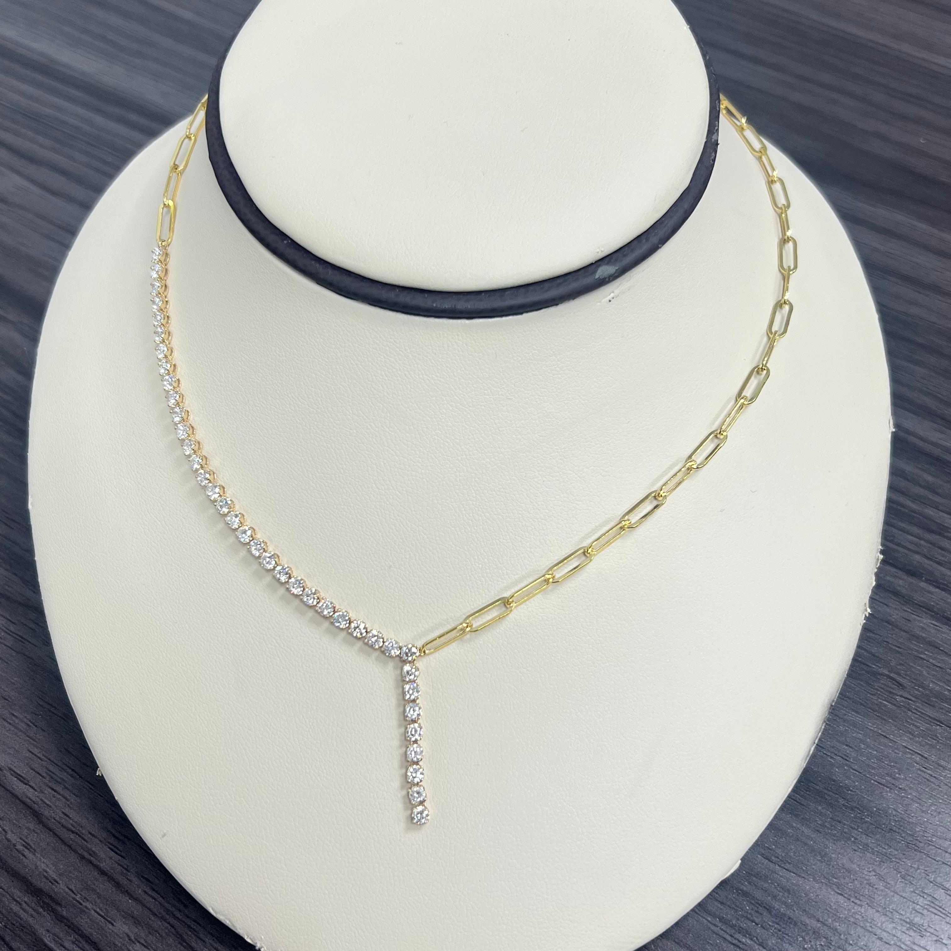 Moderne Collier en or jaune 14K avec diamants en vente