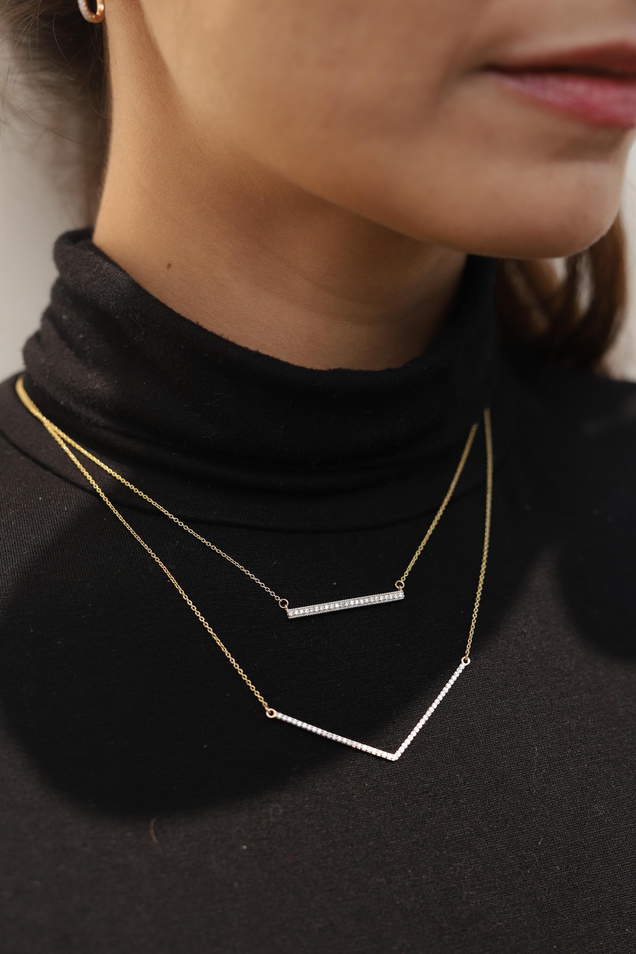 Modern Genuine Diamond Bar Necklace Gift for Girlfriend in 14k Solid Yellow Gold For Sale