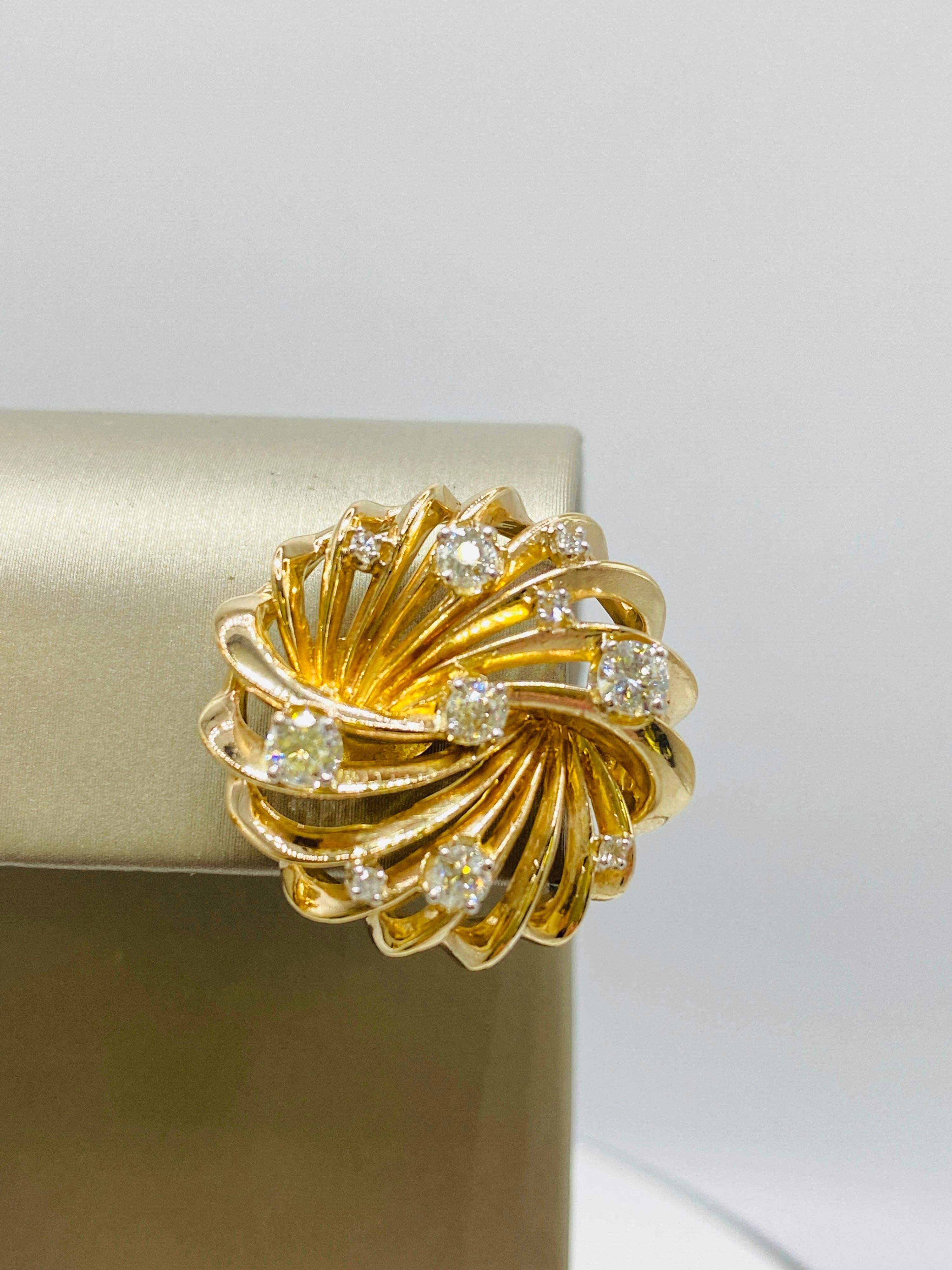 Diamant-Diamant-Ohrringe Neiman Marcus Knopf aus Gelbgold (Rundschliff) im Angebot