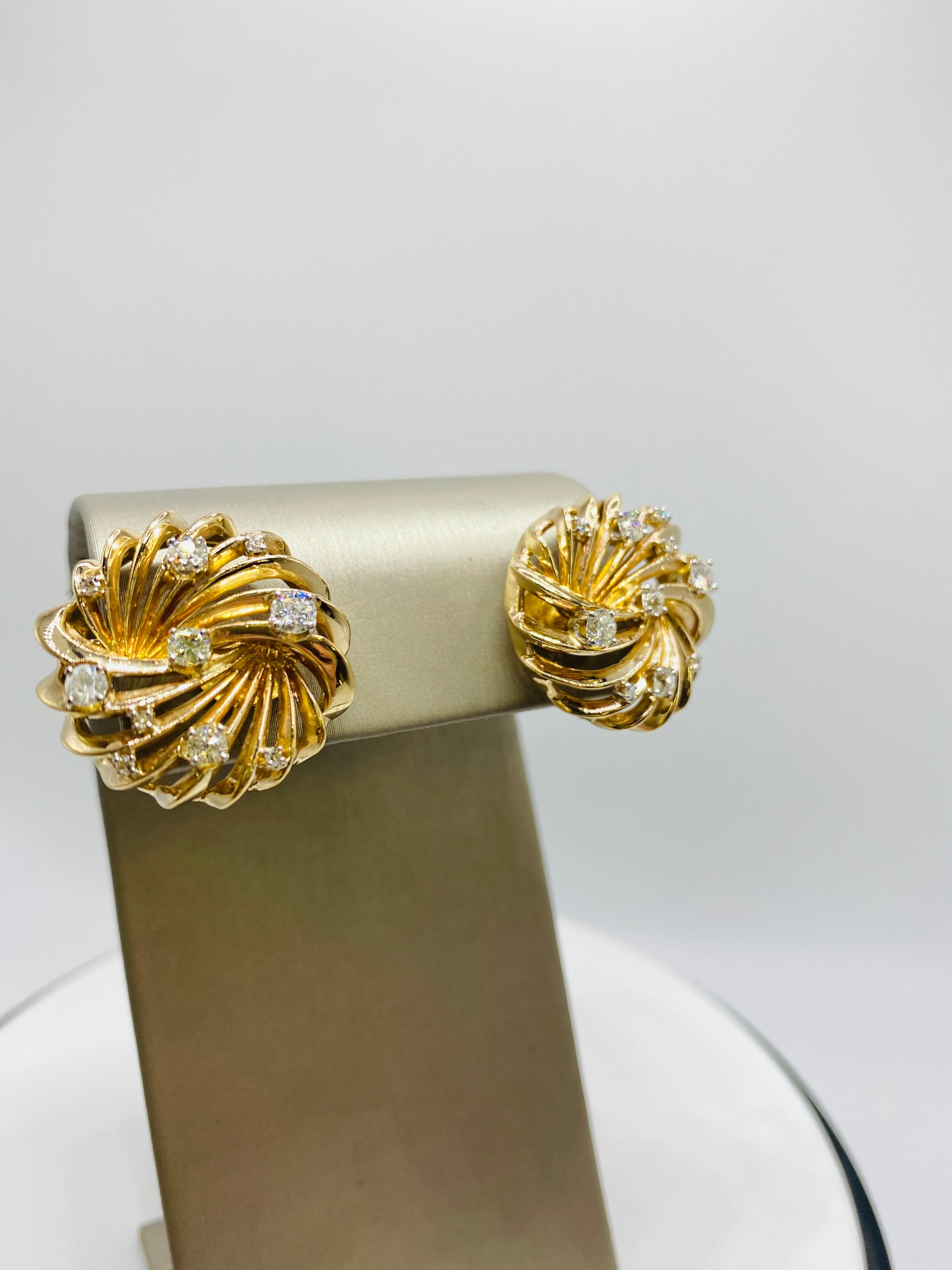 Diamant-Diamant-Ohrringe Neiman Marcus Knopf aus Gelbgold Damen im Angebot