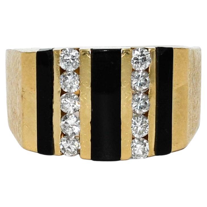 14k Yellow Gold Diamond & Onyx Ring, 11.1gr For Sale