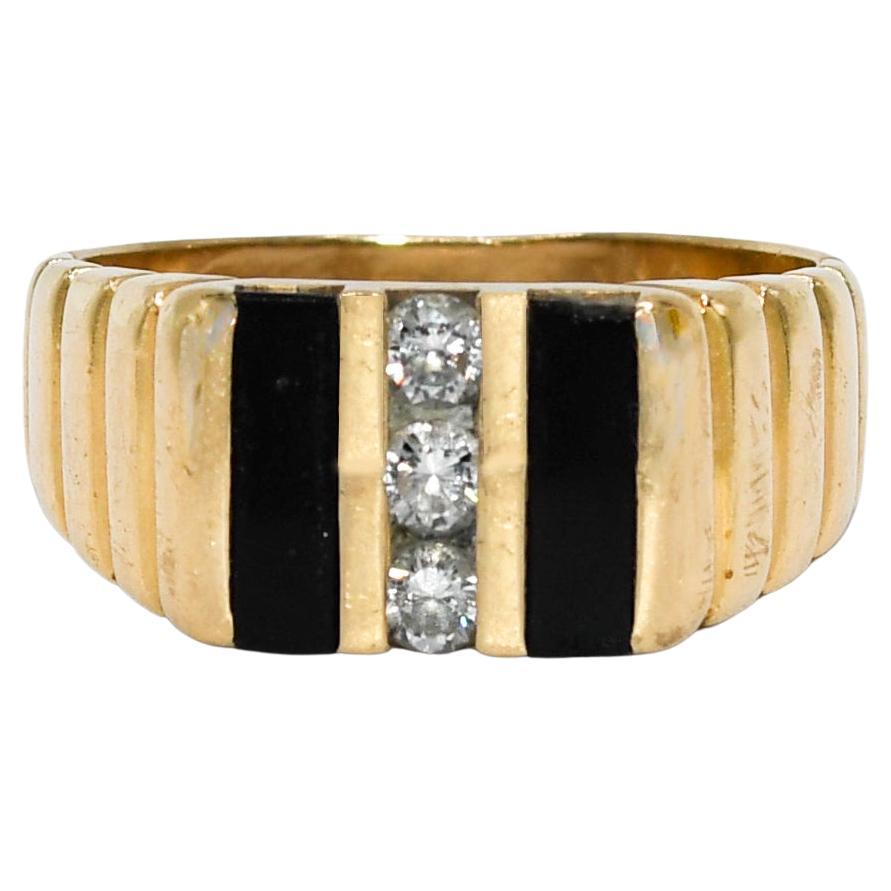 14K Yellow Gold Diamond & Onyx Ring, 7.5gr, .25TDW For Sale