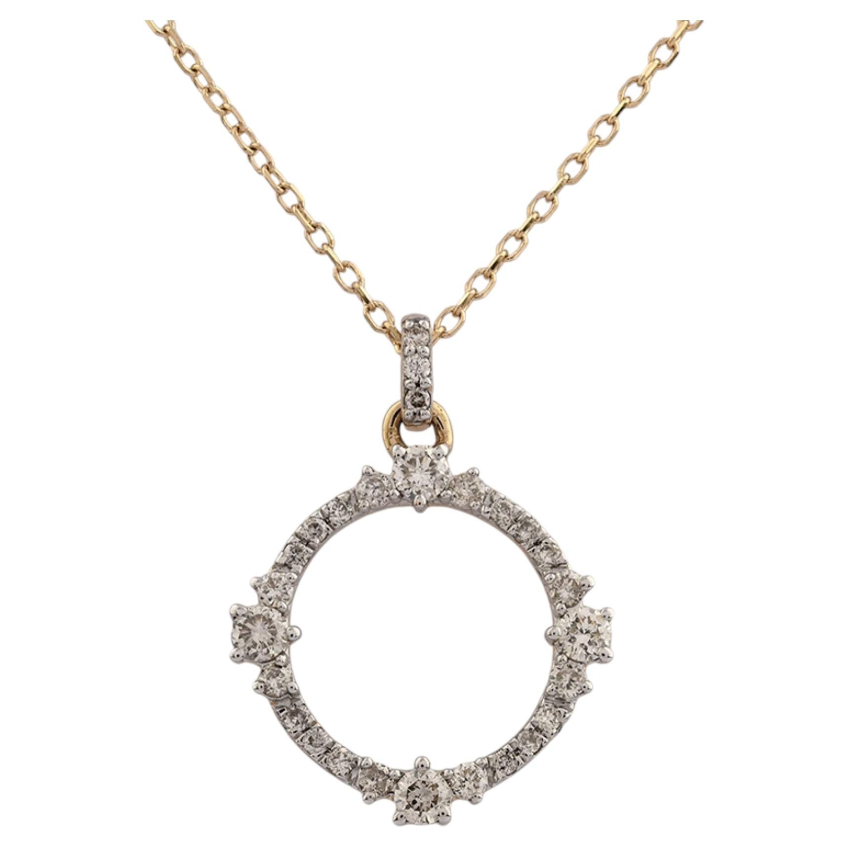 Collar con colgante de círculo abierto con diamantes, de oro amarillo de 14K