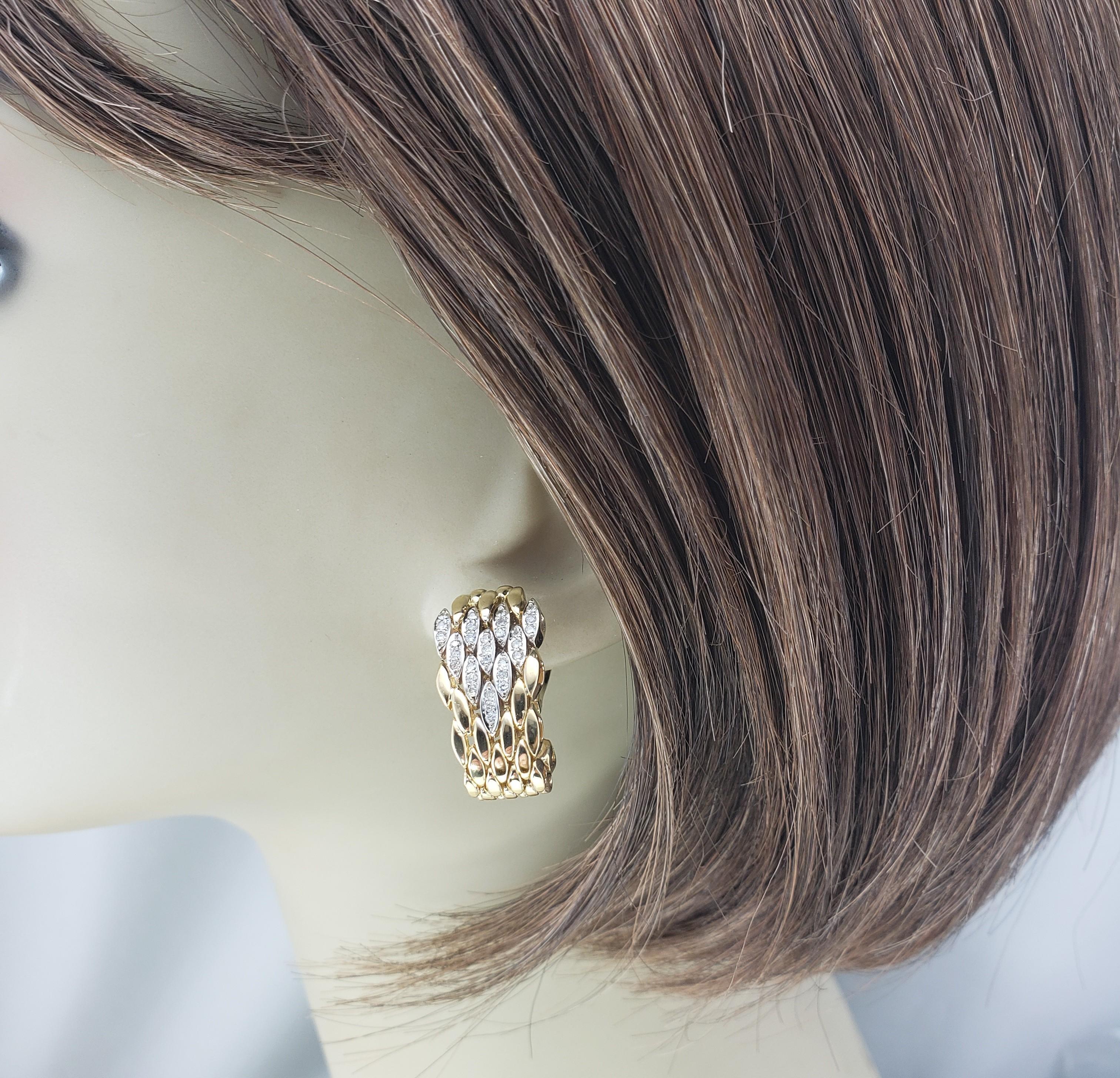 14K Yellow Gold Diamond Panther Link Half Hoop Earrings #21121 For Sale 1