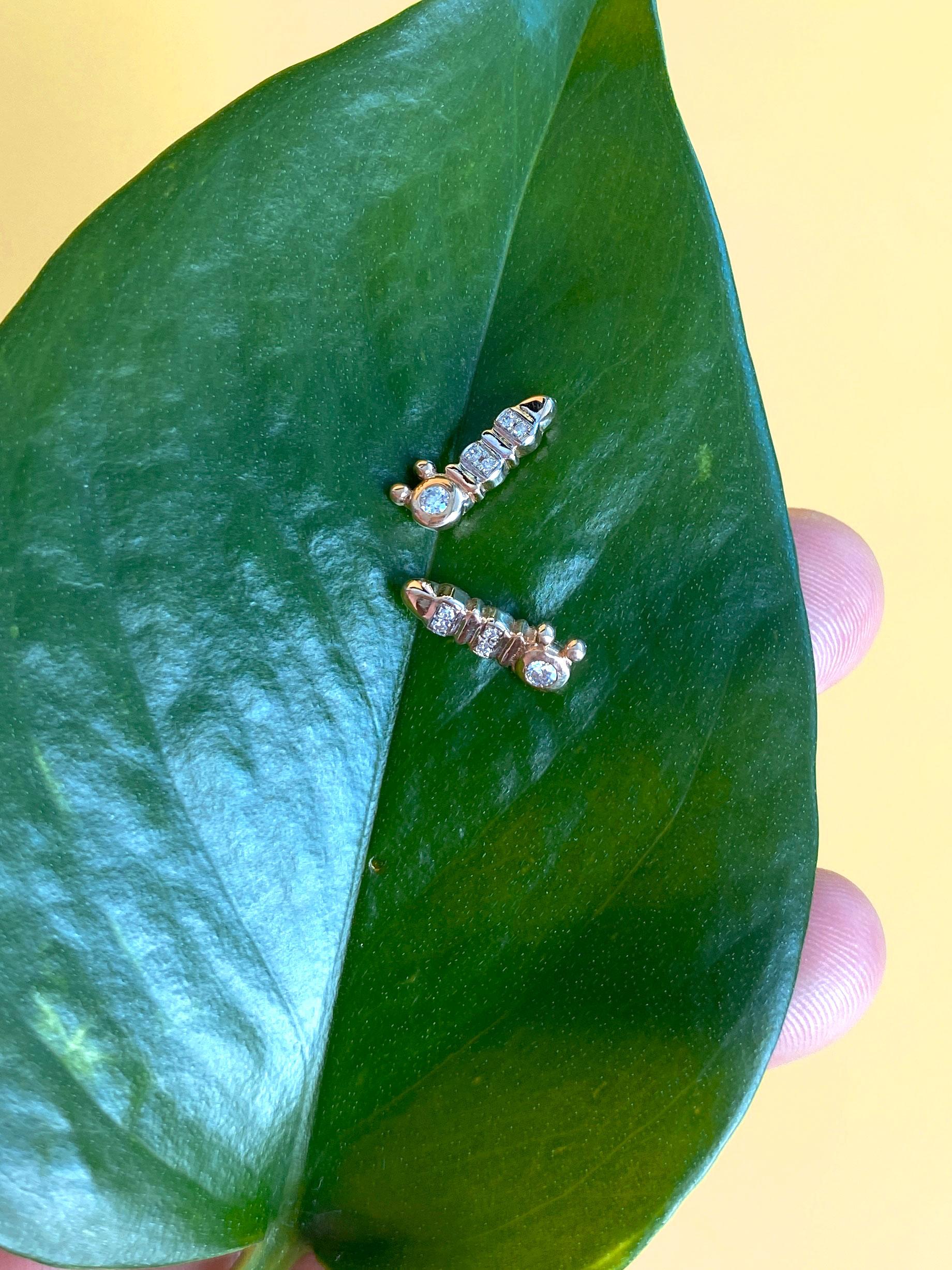 Pendientes de oro amarillo de 14 quilates con diamantes Pave Caterpillar Insect Earrings Baubou Corte brillante en venta