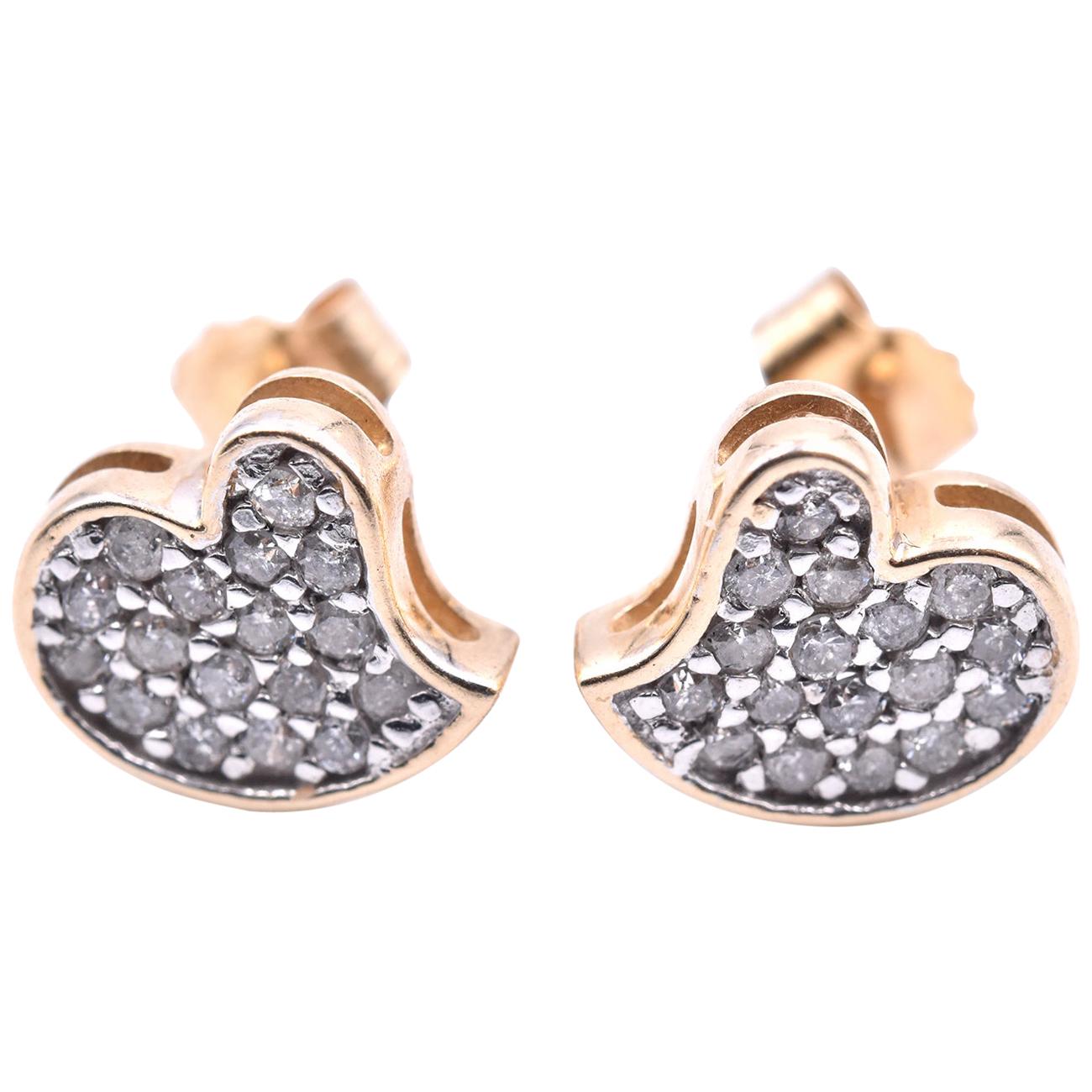 14 Karat Yellow Gold Diamond Pavé Heart Stud Earrings