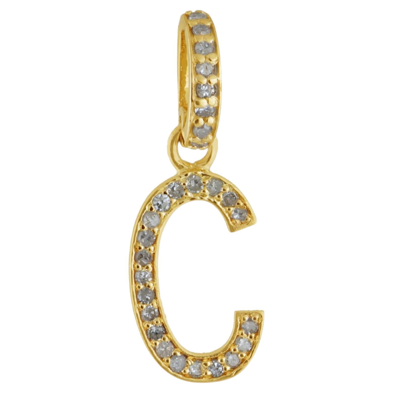 Ciondolo con diamante Pavé Lettera C iniziale in oro giallo 14K da 0,20 carati