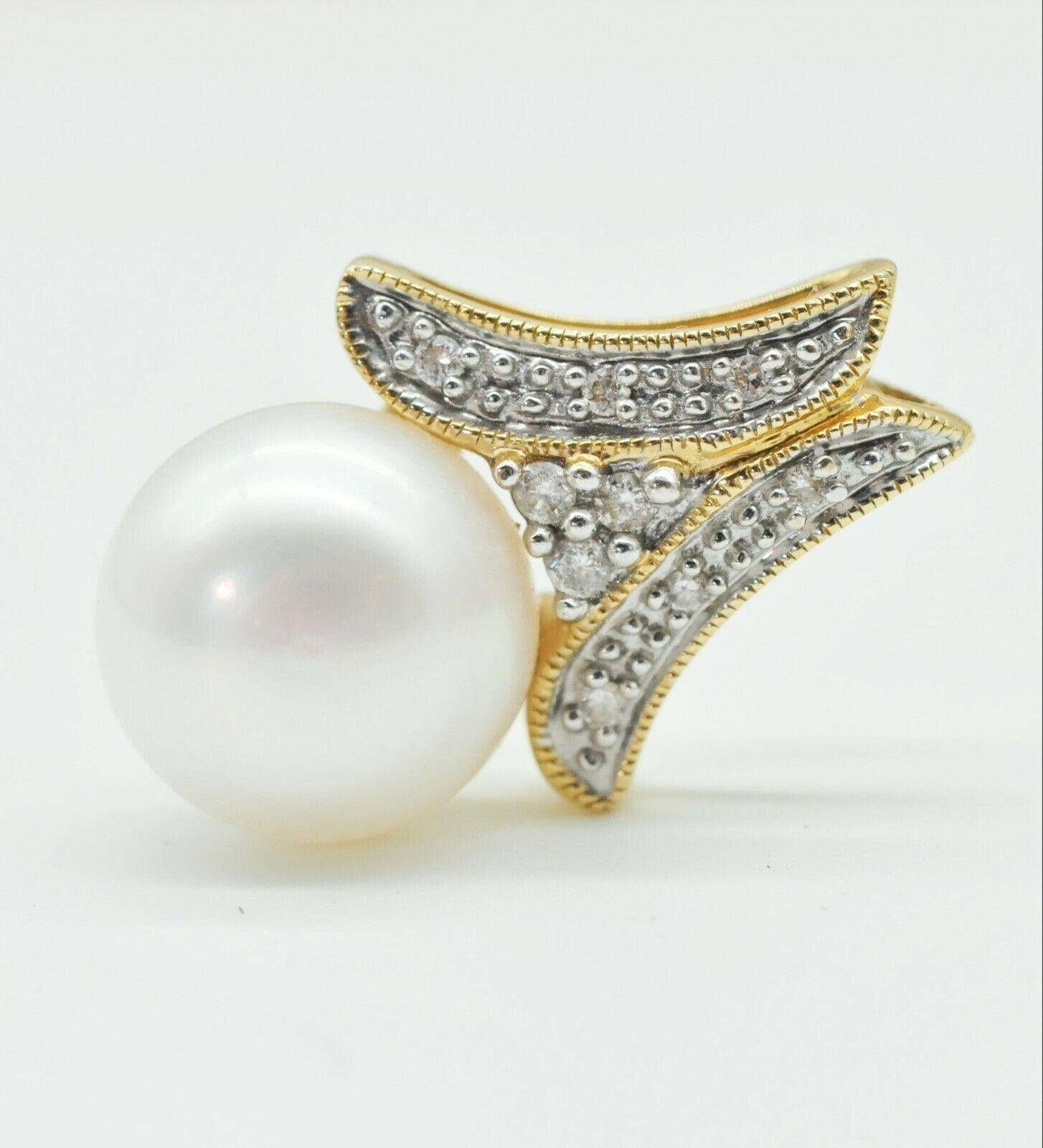 pearl and diamond pendant yellow gold