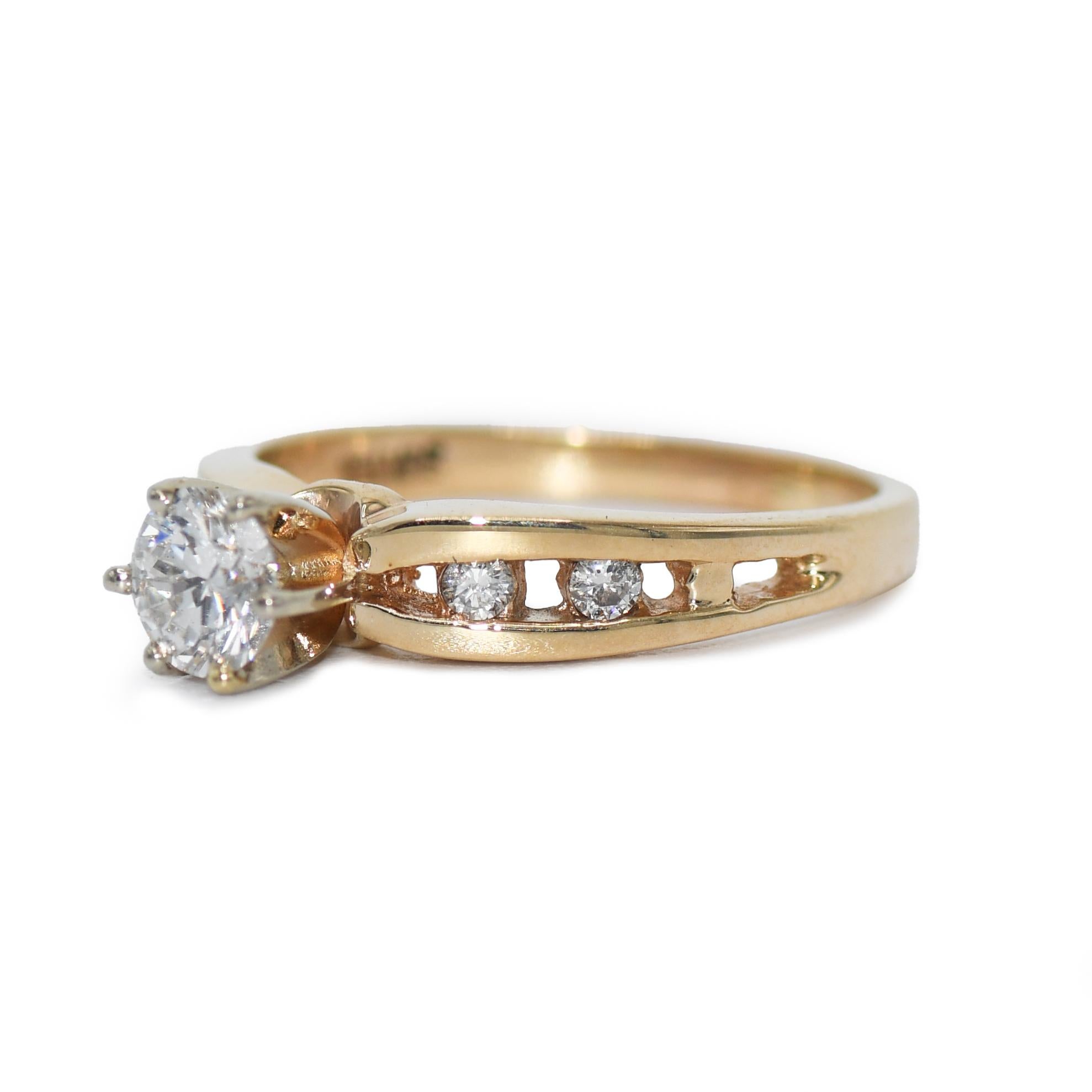 Women's or Men's 14K Yellow Gold Diamond Ring 0.50 tdw, 3.6g For Sale