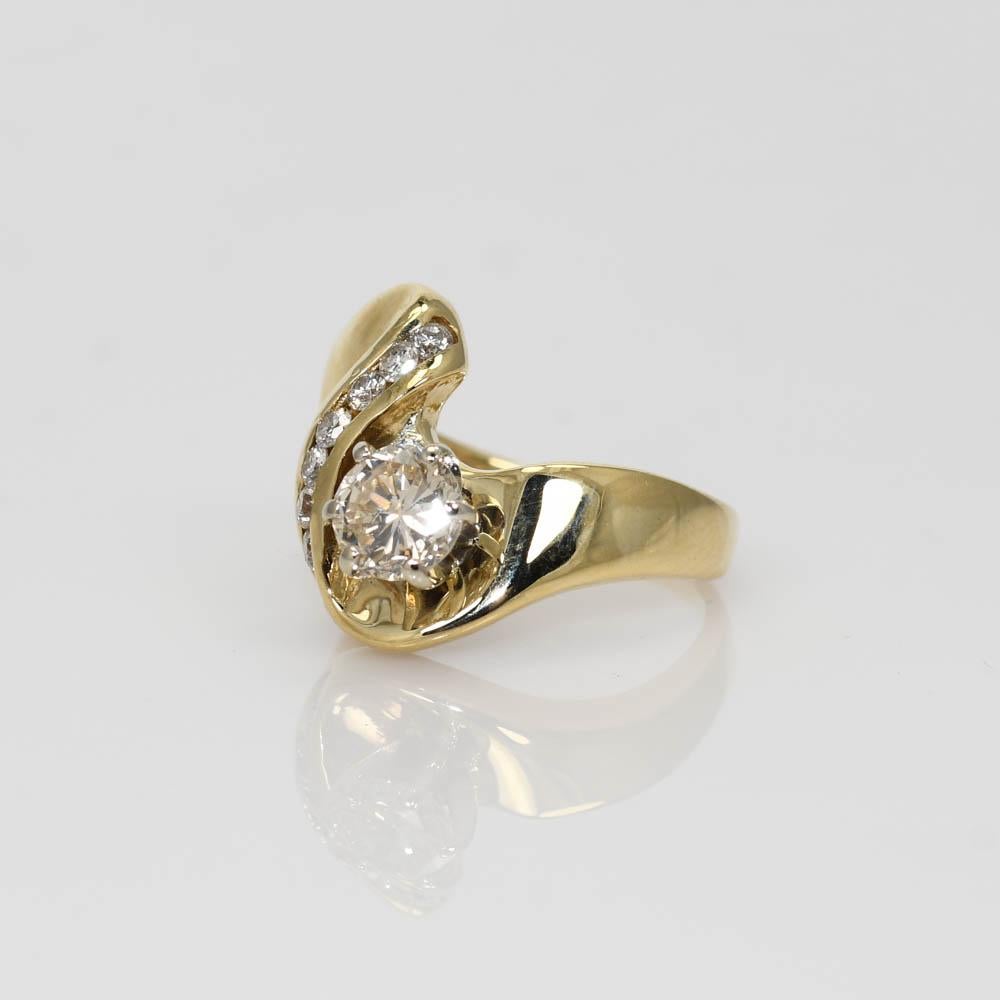 14 Karat Gelbgold Diamantring 0,60 Karat im Zustand „Hervorragend“ in Laguna Beach, CA