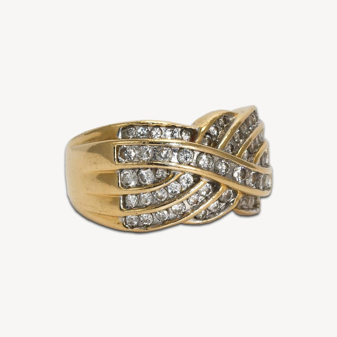 14k Yellow Gold Diamond Ring 
1.0 ct
Size 7.5
Weight is about 0.26 ozt 
Excellent condition!