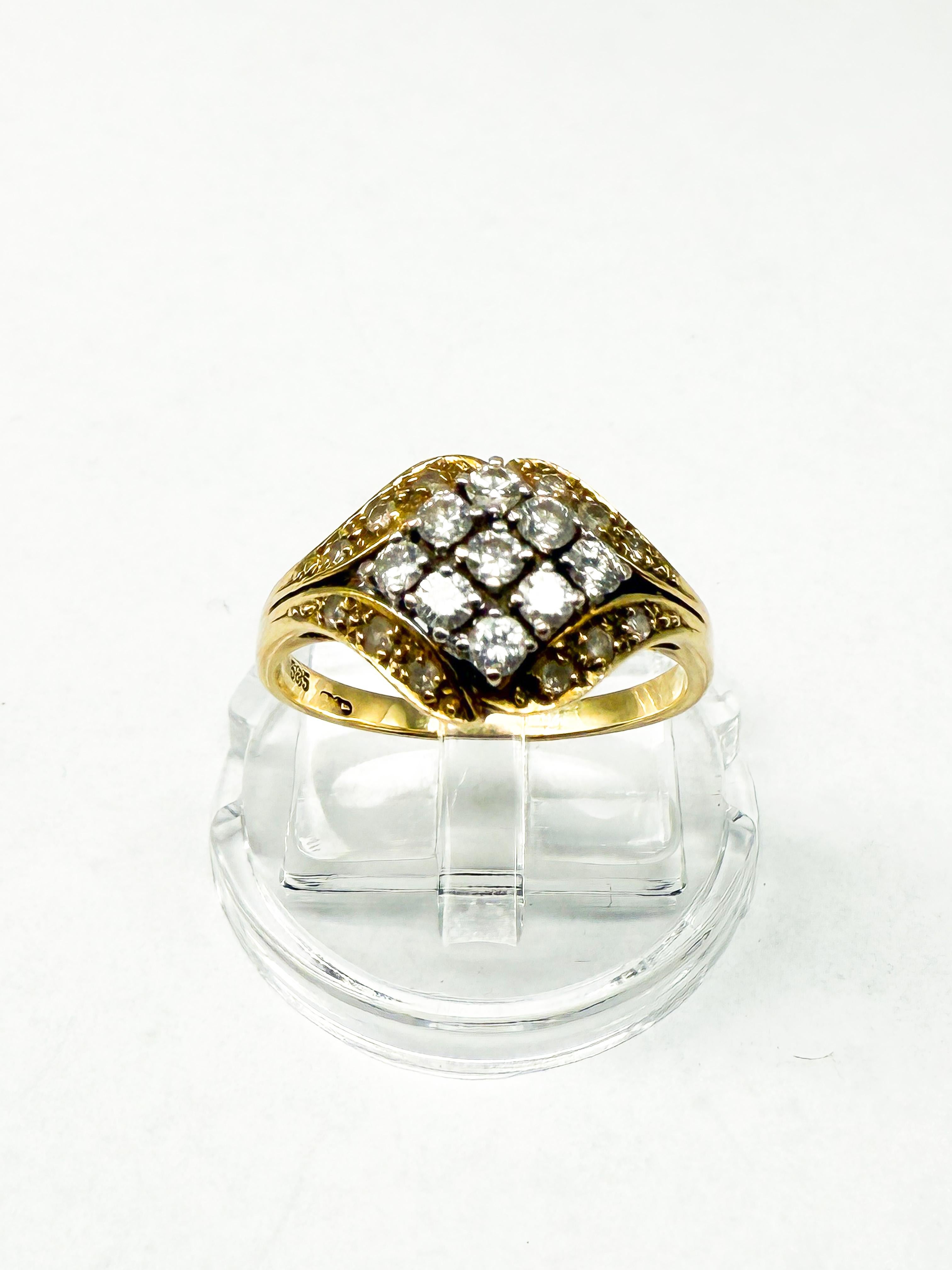 En vente :  Bague en or jaune 14 carats et diamants 2