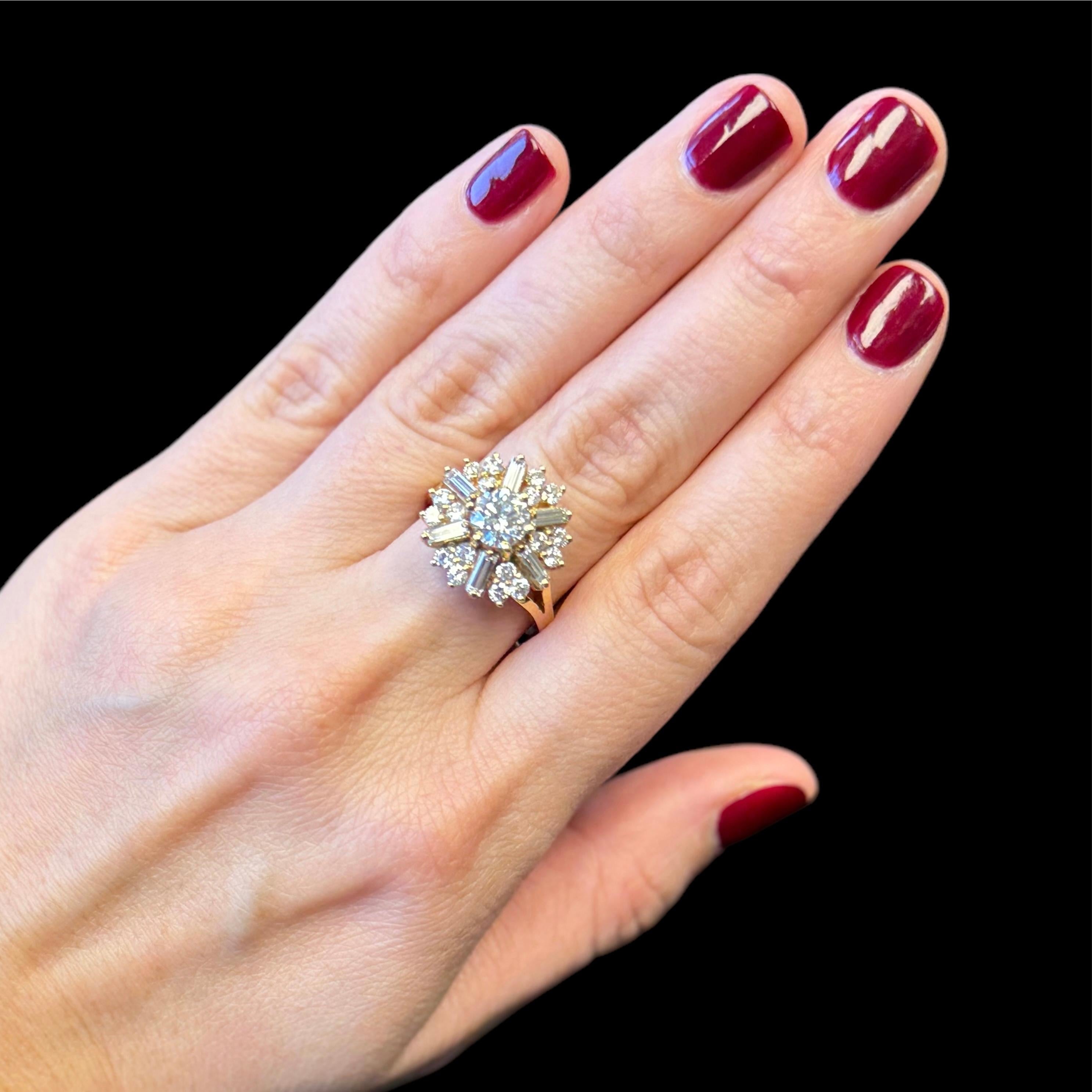 Bague en or jaune 14 carats et diamants Excellent état - En vente à Great Neck Plaza, NY