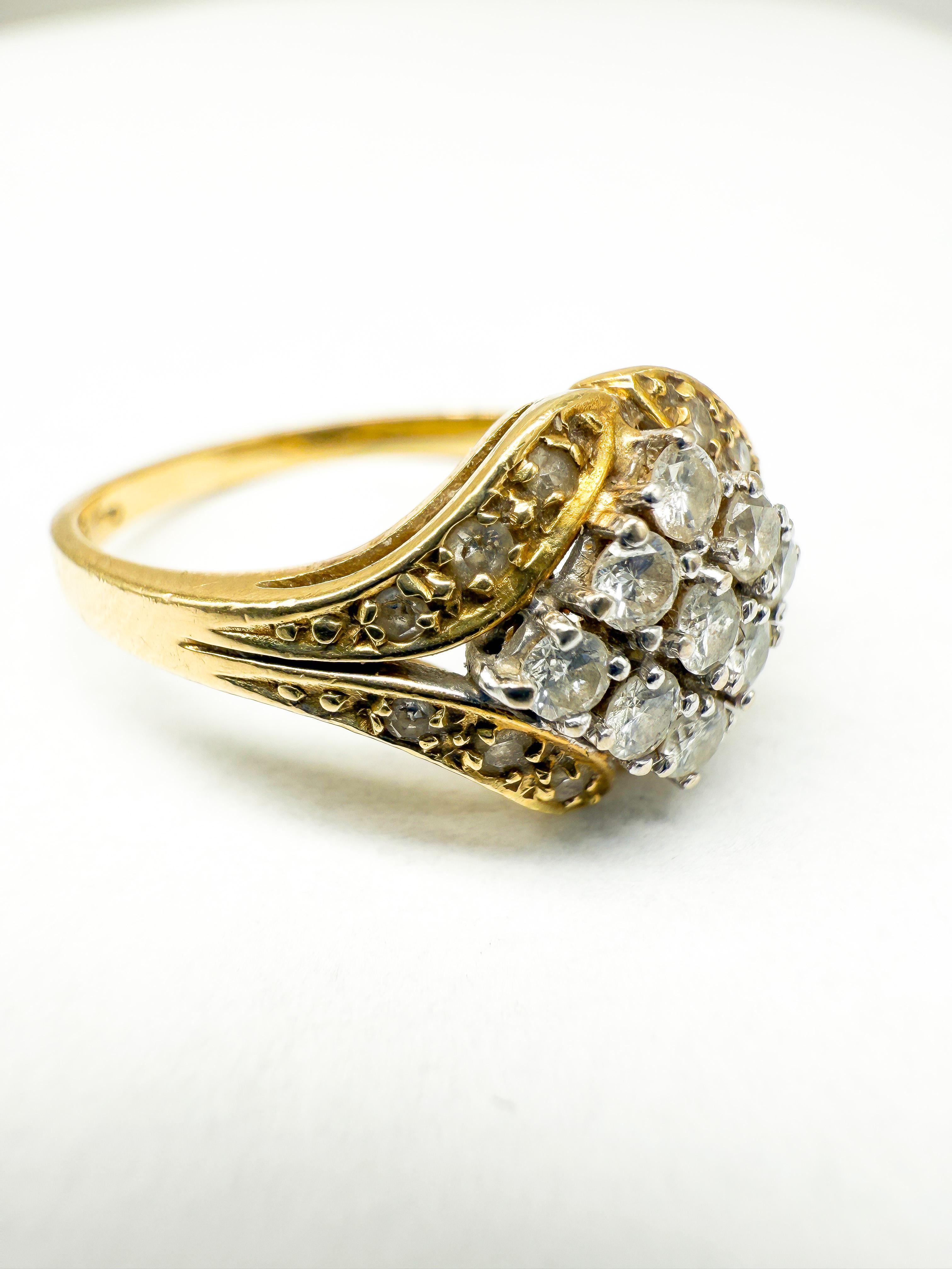 En vente :  Bague en or jaune 14 carats et diamants 4