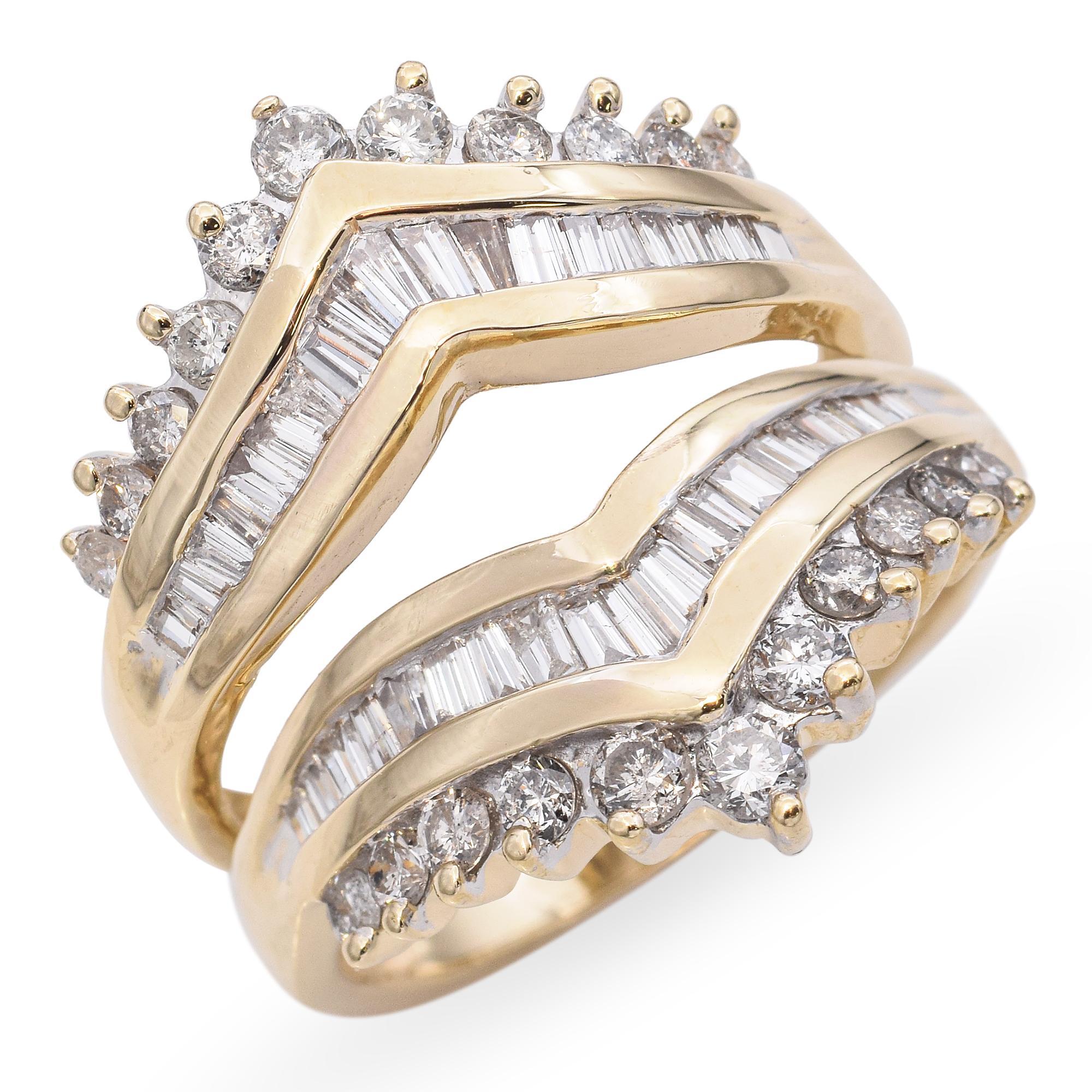 This 14k yellow gold ring guard features a sparkling diamonds set on an elegant split shank band. The split design adds a modern twist while enhancing the brilliance of the central stone. Warm gold tones complement the diamond’s radiance for a