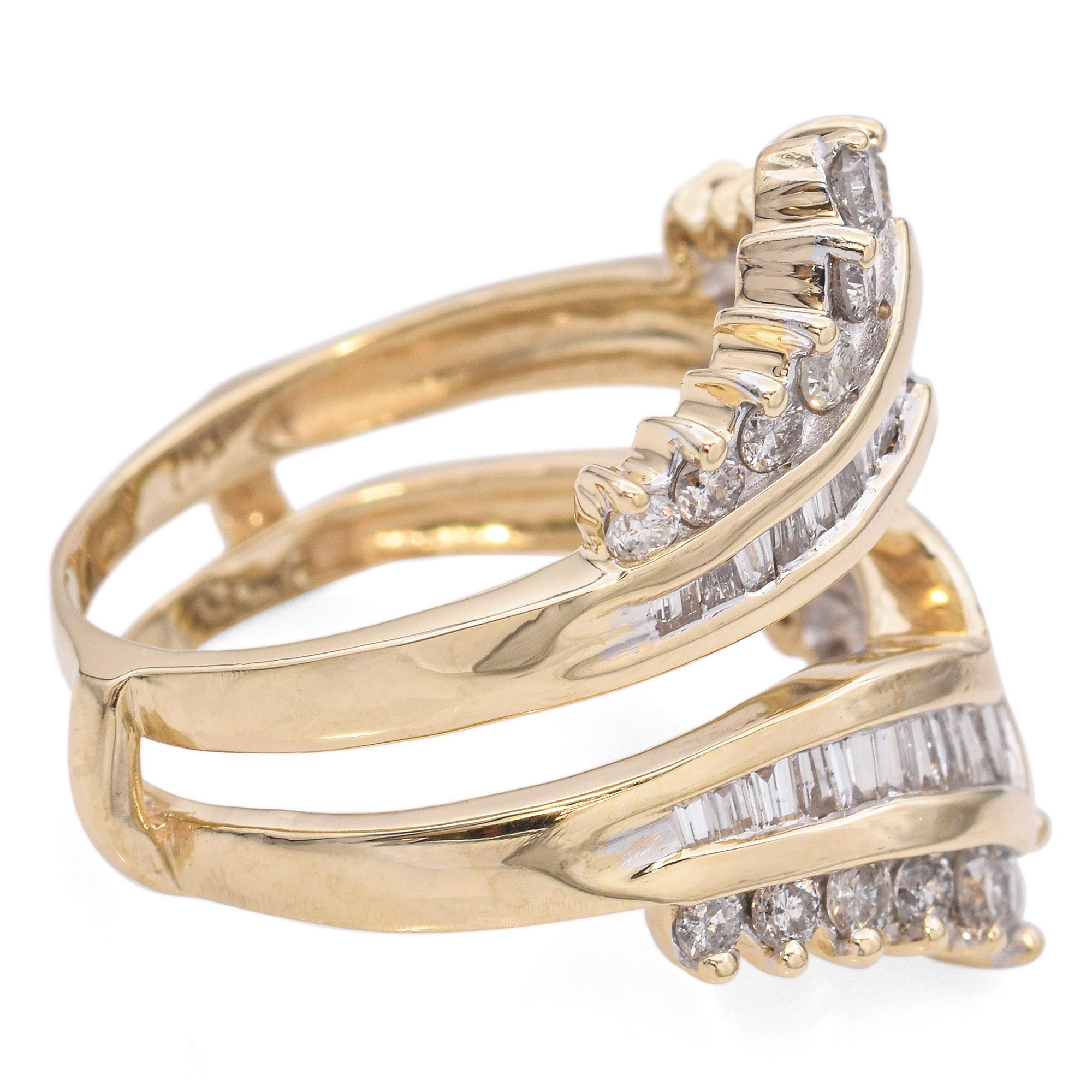 14k Yellow Gold Diamond Ring Guard In Good Condition For Sale In New York, NY