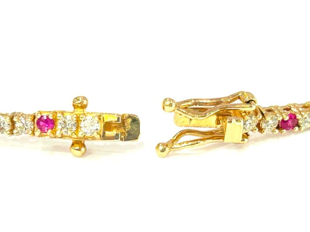 14K Gelbgold Diamant & Rubin Tennisarmband 2,36 Karat im Angebot 4