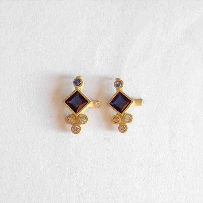 Modern Princess Cut Sapphire Diamond 14K Yellow Gold Drop Earrings For Sale