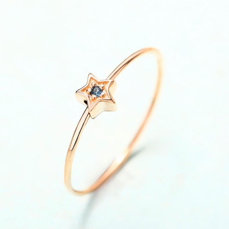 For Sale:  Solitaire Star Round Blue Sapphire 14K Rose Gold Ring 5