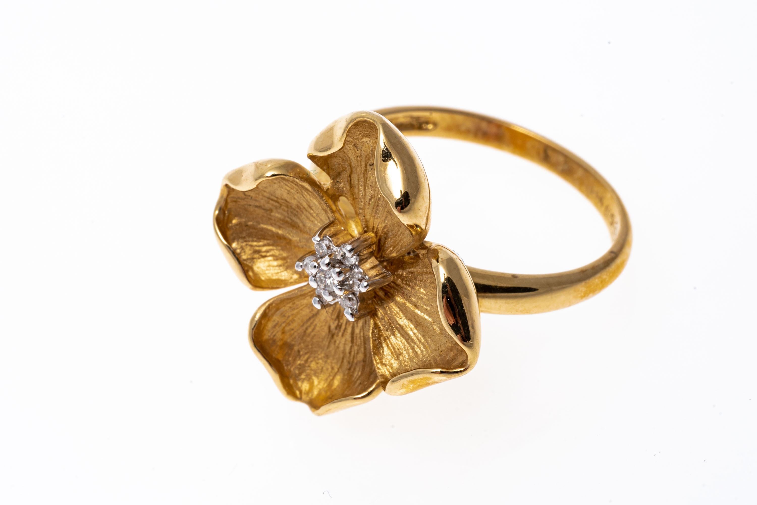 Women's or Men's 14k Yellow Gold Diamond Set Dogwood Motif Ring For Sale