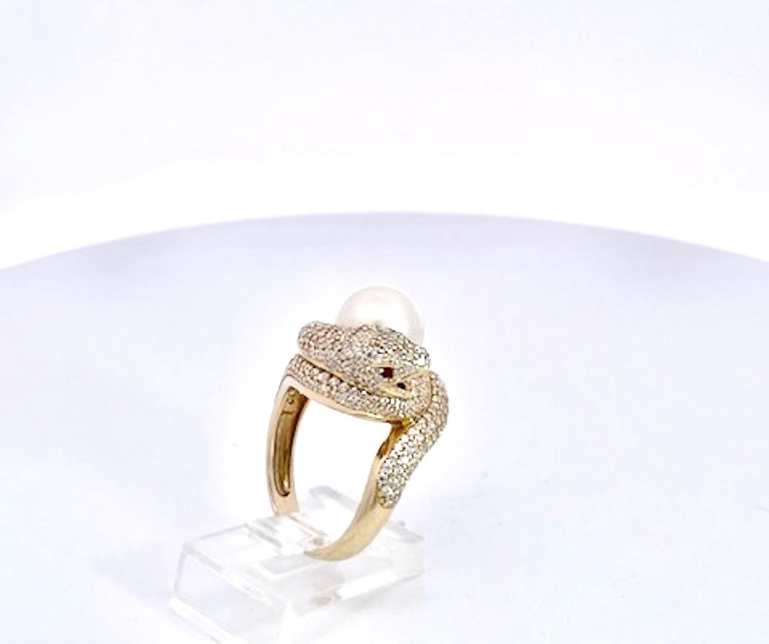 Bague serpent en or jaune 14K avec diamant et perle en vente 2