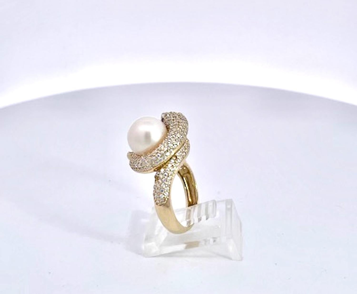 Bague serpent en or jaune 14K avec diamant et perle en vente 3