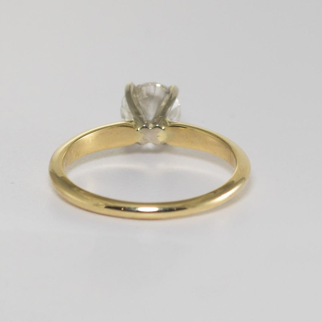 Taille ronde Bague de fiançailles solitaire en or jaune 14 carats avec diamants 1,20 carat en vente