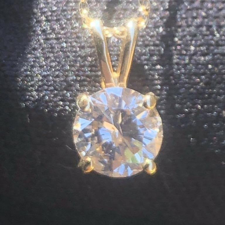 Colgante Solitario de Diamante de Oro Amarillo de 14k GIA Cerca de 1 Ct en venta 1