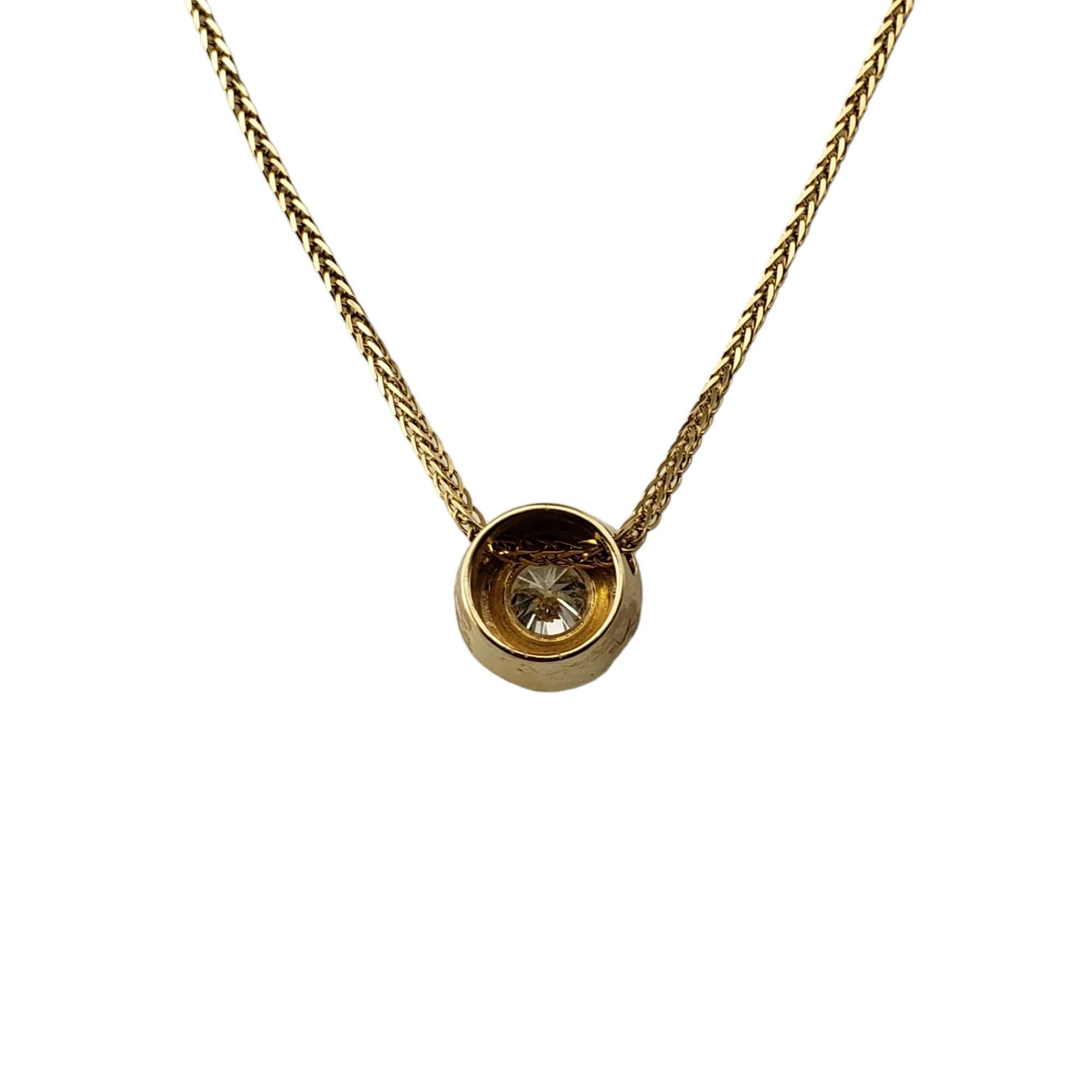 Collier pendentif solitaire en or jaune 14 carats avec diamants n° 16042 Pour femmes en vente