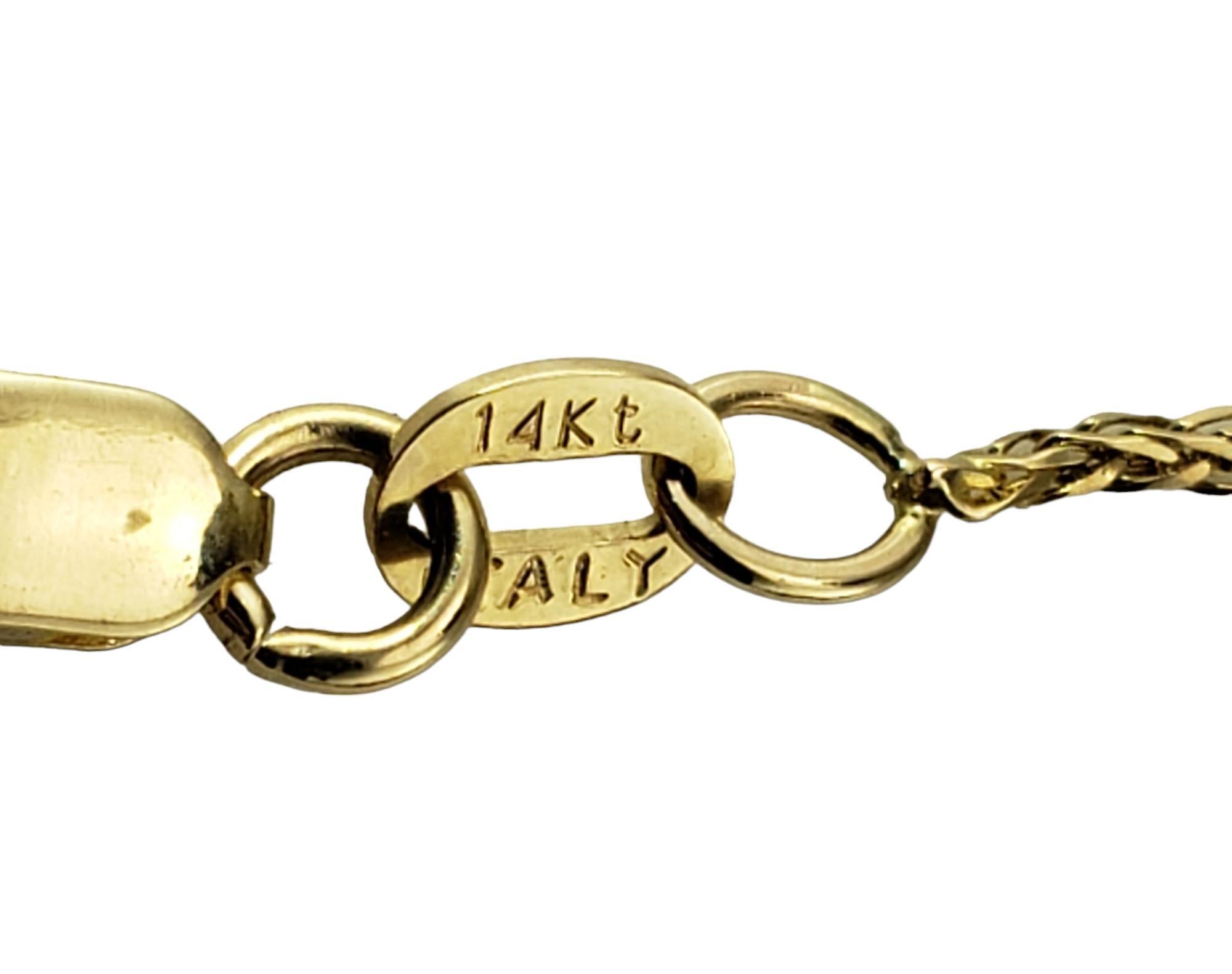 Collier pendentif solitaire en or jaune 14 carats avec diamants n° 16042 en vente 1