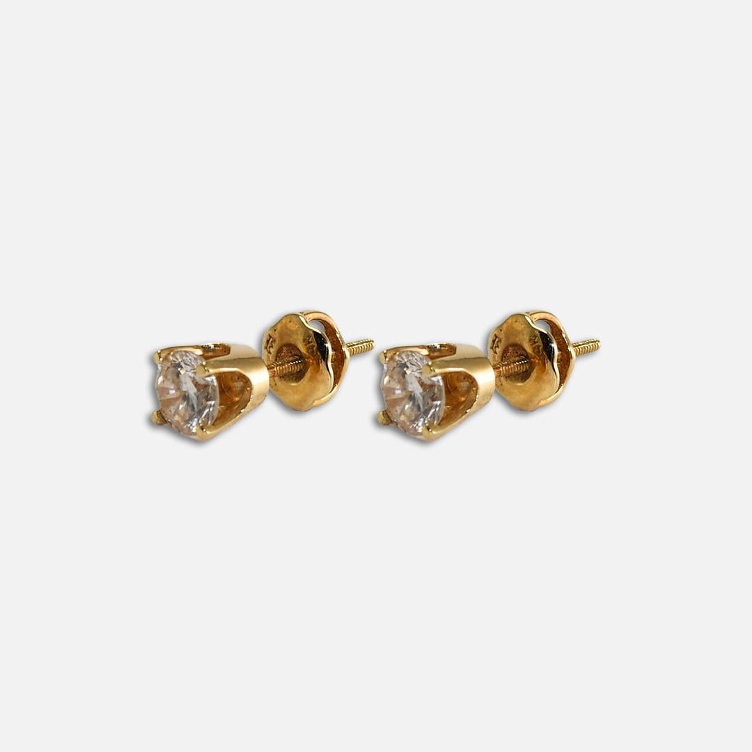 Round Cut 14K Yellow Gold Diamond Stud Earrings 0.56ct For Sale