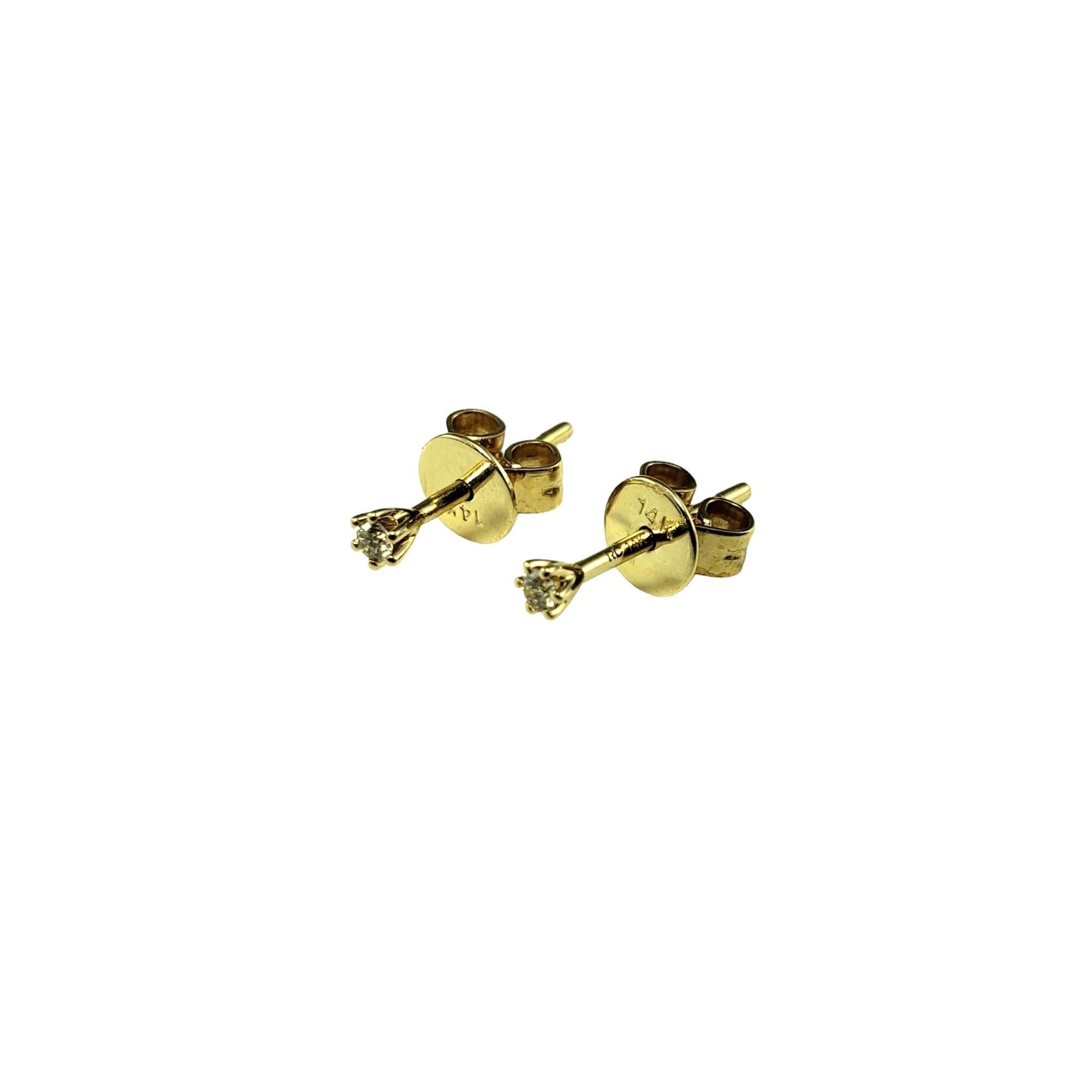 Round Cut 14K Yellow Gold Diamond Stud Earrings #16629 For Sale