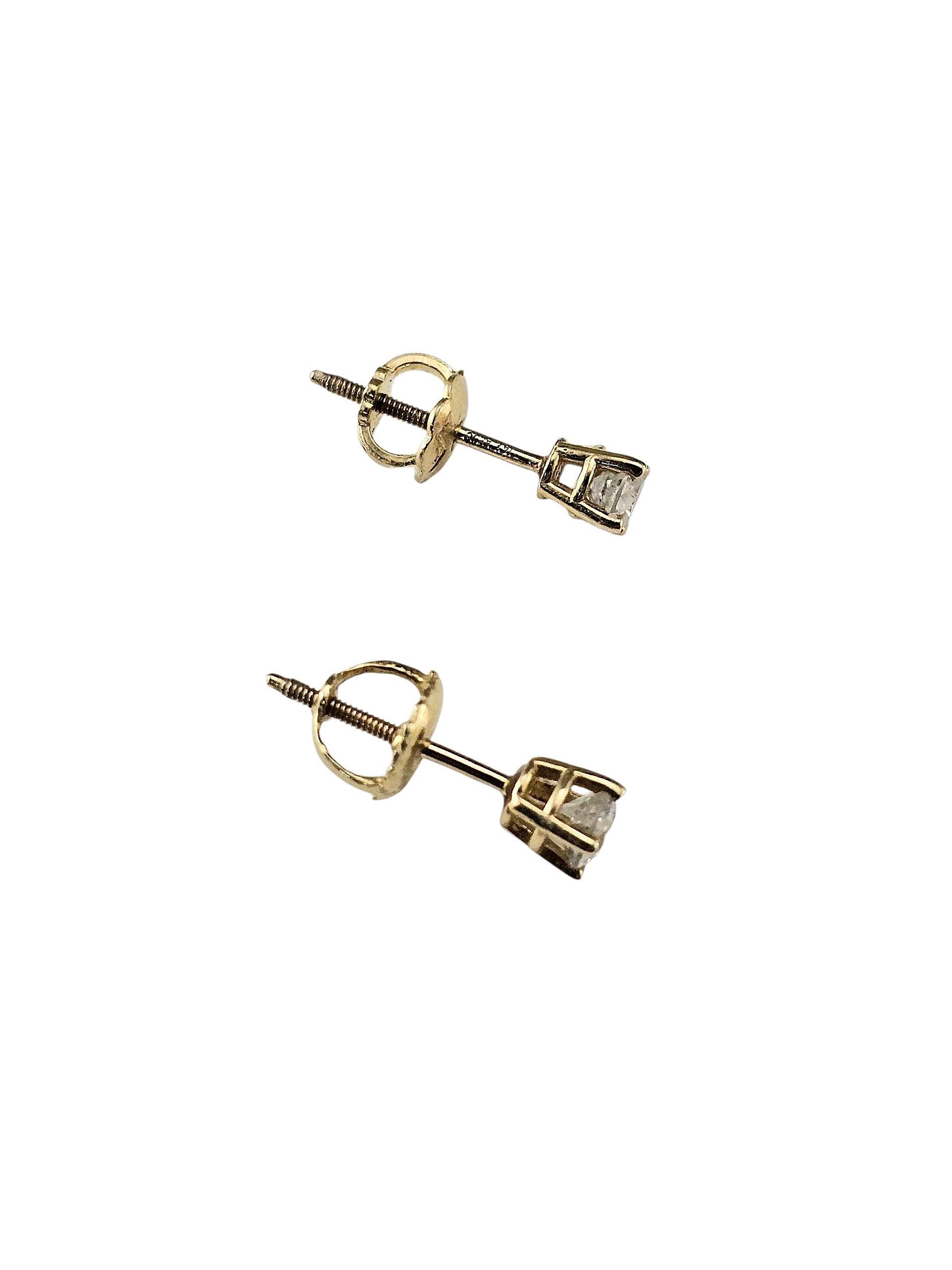 Taille brillant Boucles d'oreilles en or jaune 14K avec diamants #23521 en vente