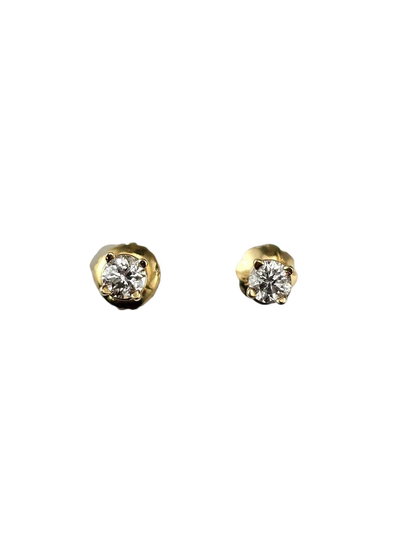 Boucles d'oreilles en or jaune 14K avec diamants #23521