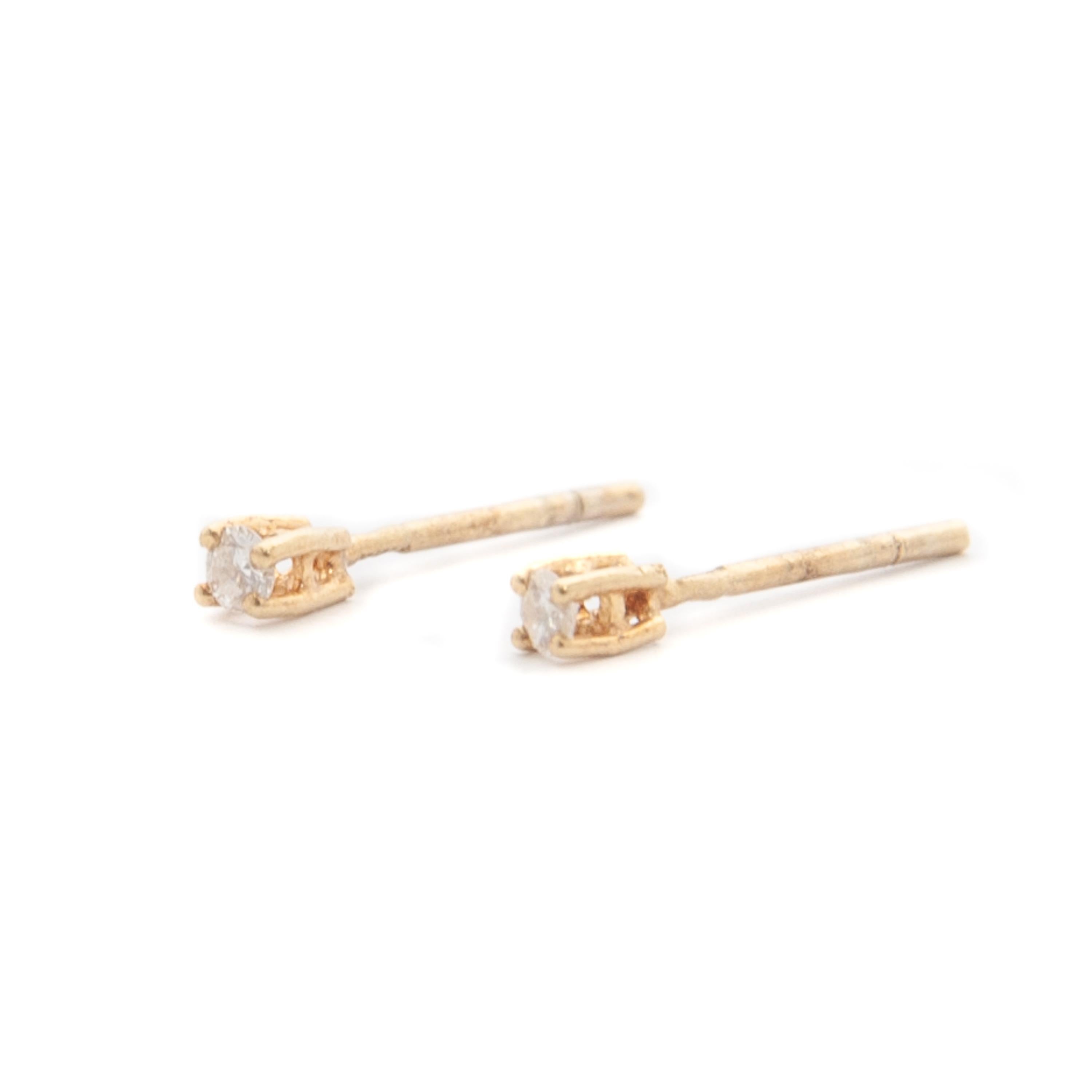 Brilliant Cut Vintage Diamond 14K Yellow Gold Stud Earrings For Sale