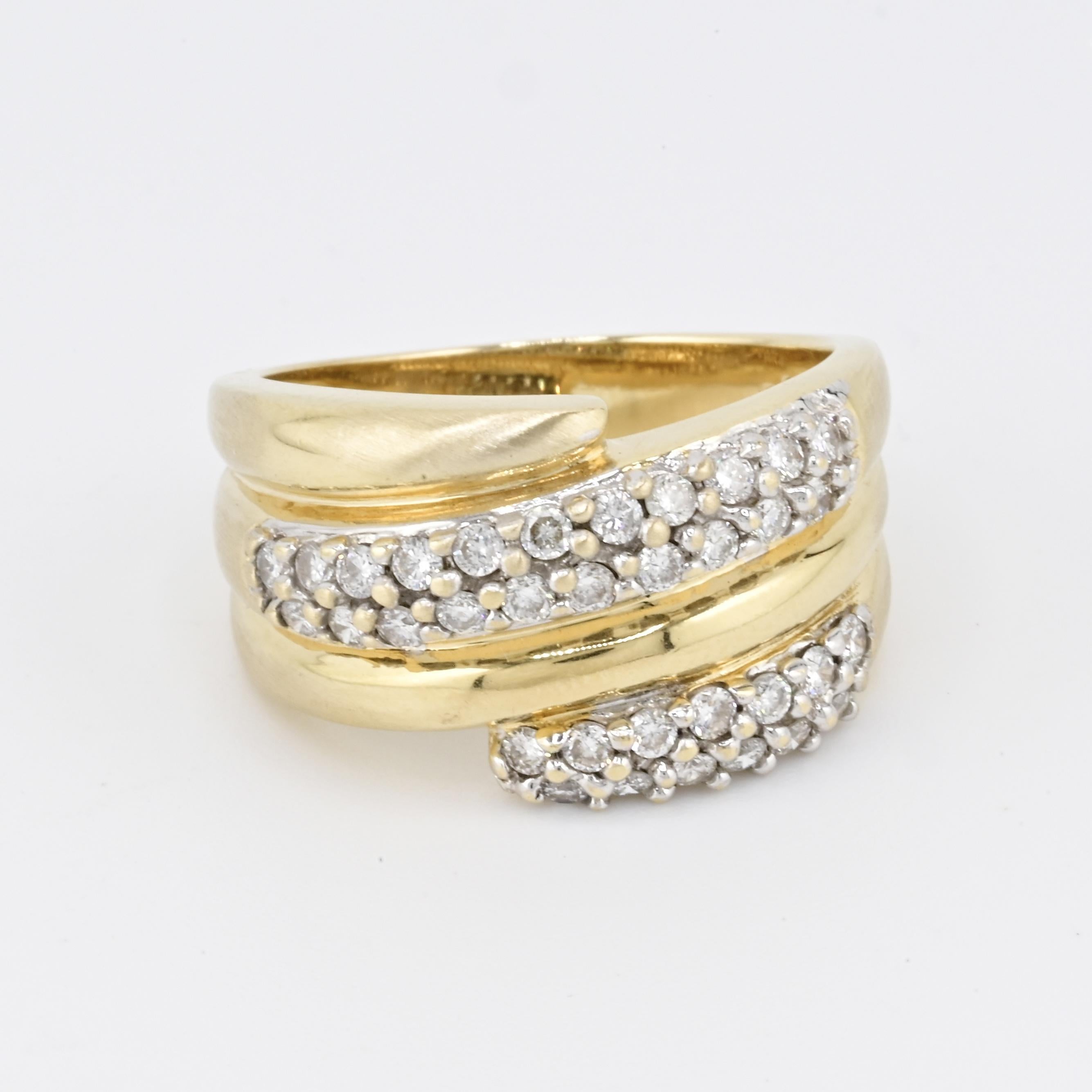 Bague en or jaune 14K avec tourbillon de diamants 0.68 carats 10.85 grammes IGI Certified Taille 9 Bon état - En vente à Media, PA