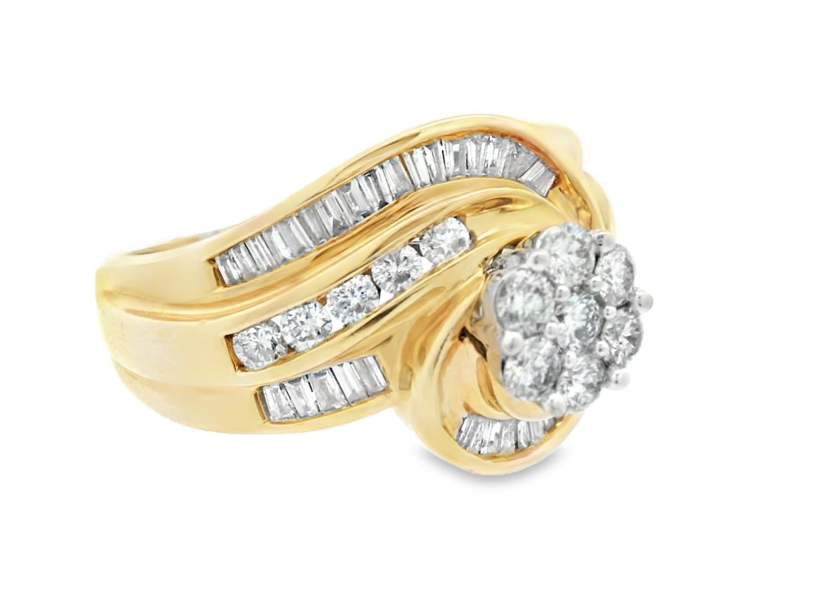 Bague en or jaune 14k avec tourbillon de diamants Bon état - En vente à Lexington, KY
