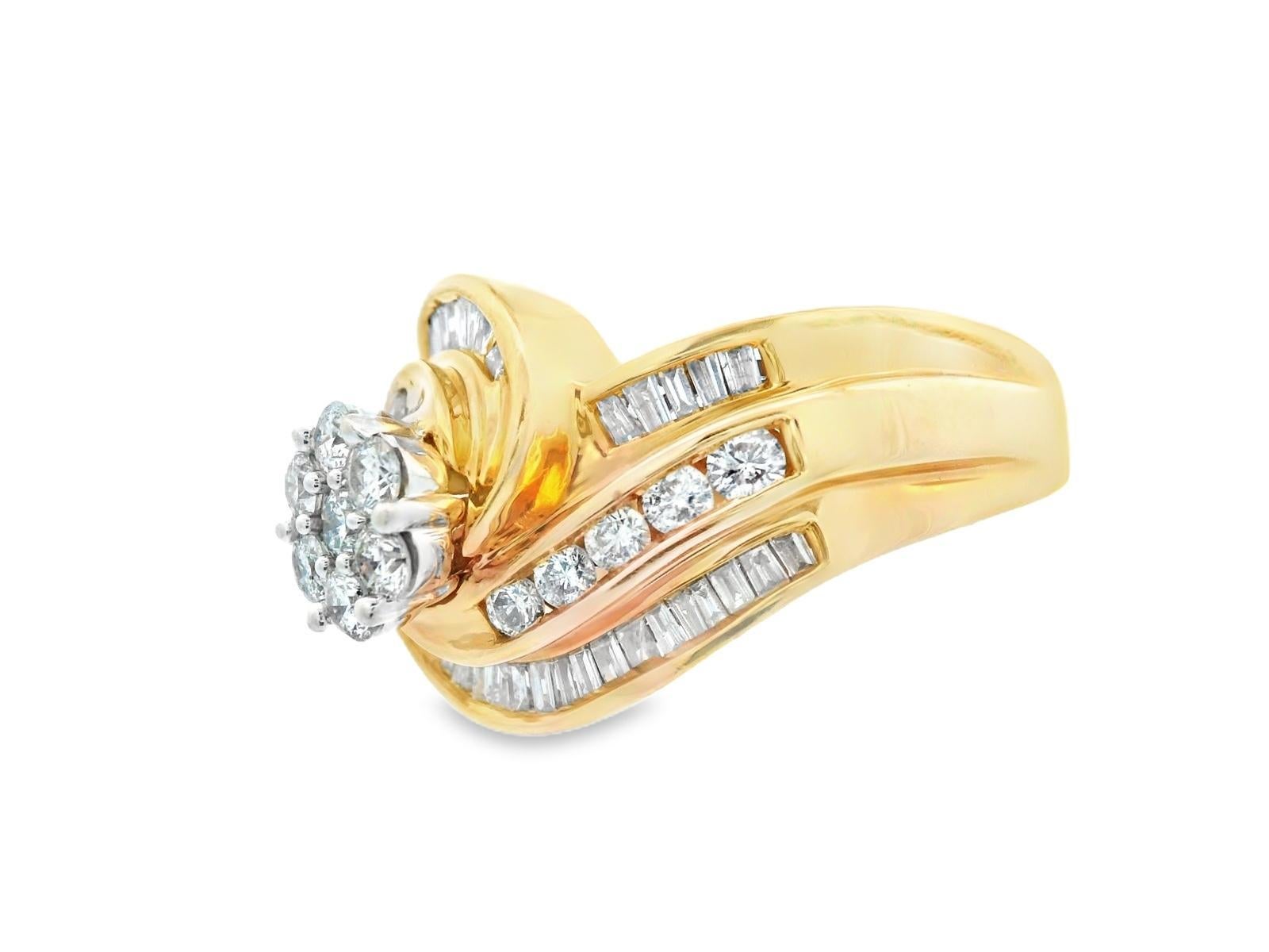 Bague en or jaune 14k avec tourbillon de diamants en vente 3