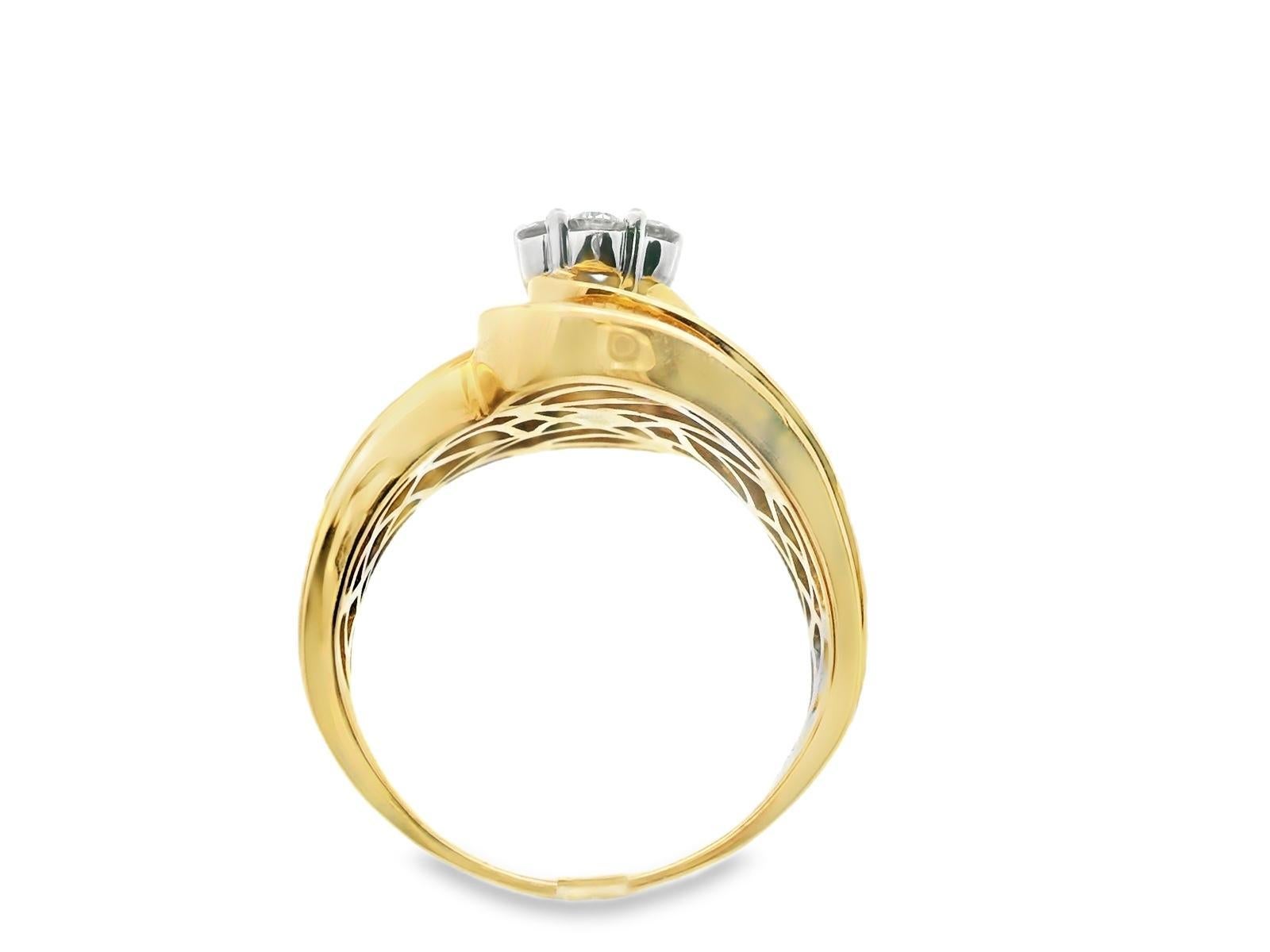 Bague en or jaune 14k avec tourbillon de diamants en vente 4
