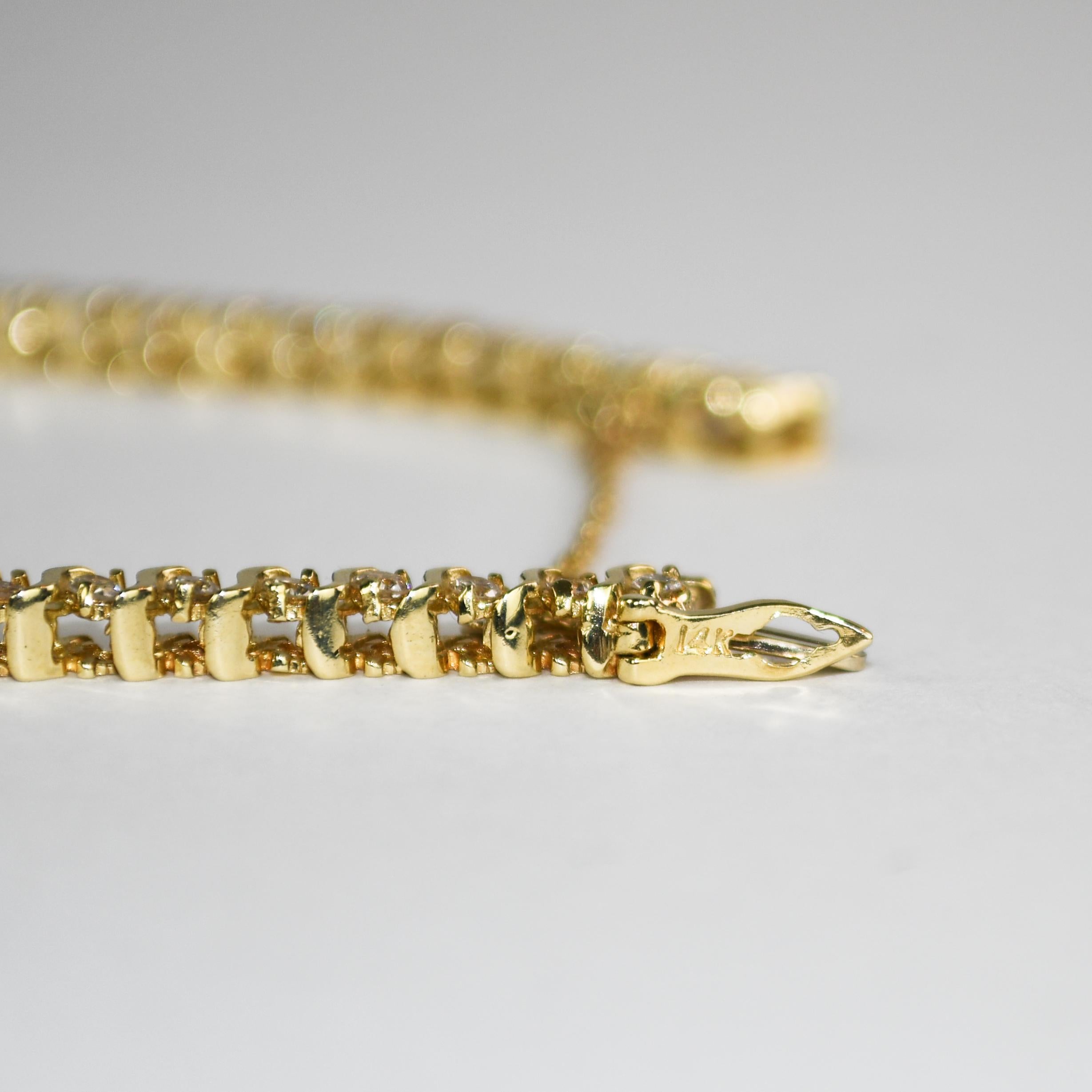 Bracelet tennis en or jaune 14 carats avec diamants de 2,00 carats en vente 1
